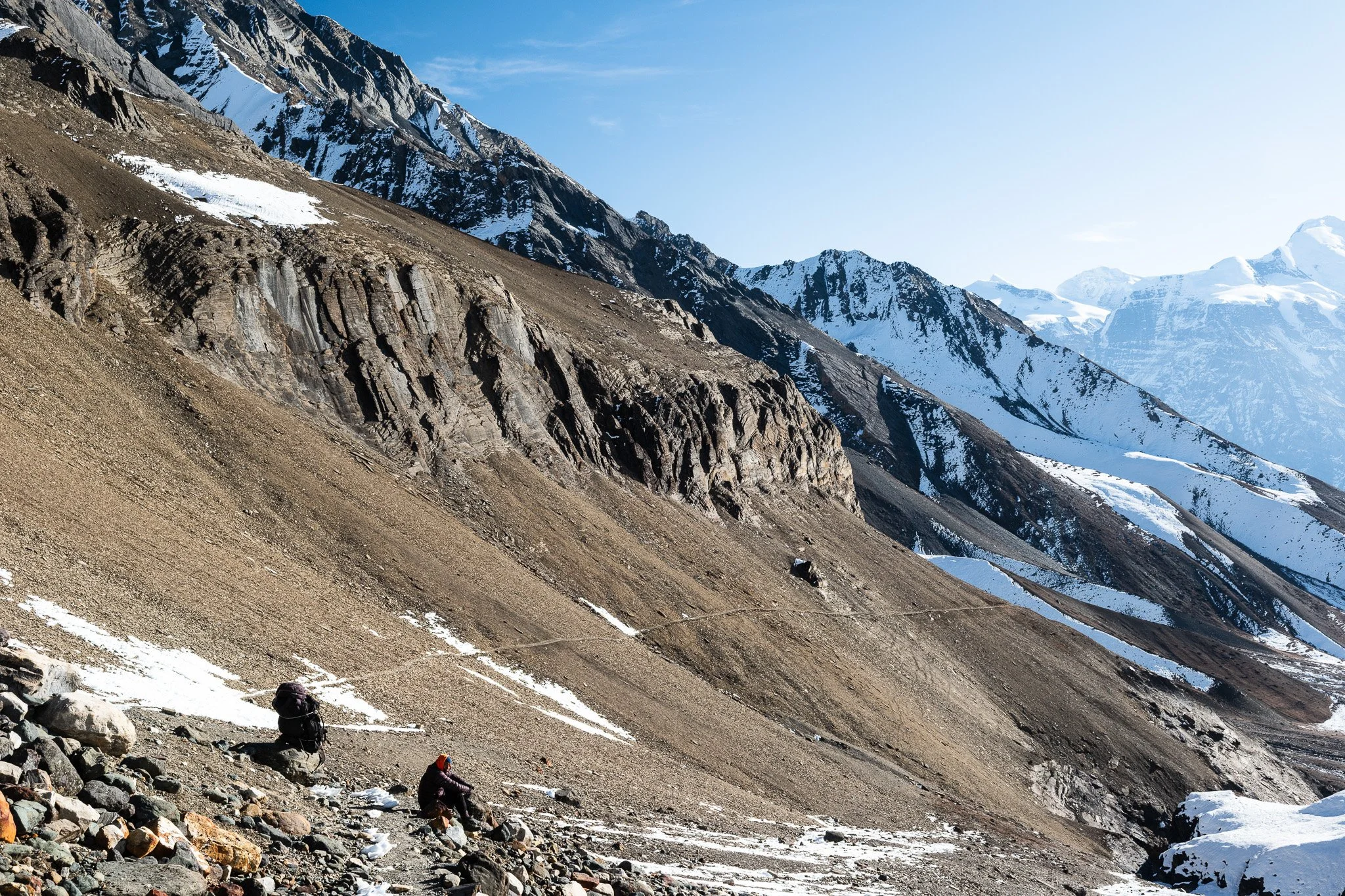 Cross the Kang La pass from the village of Nar in Nepal
