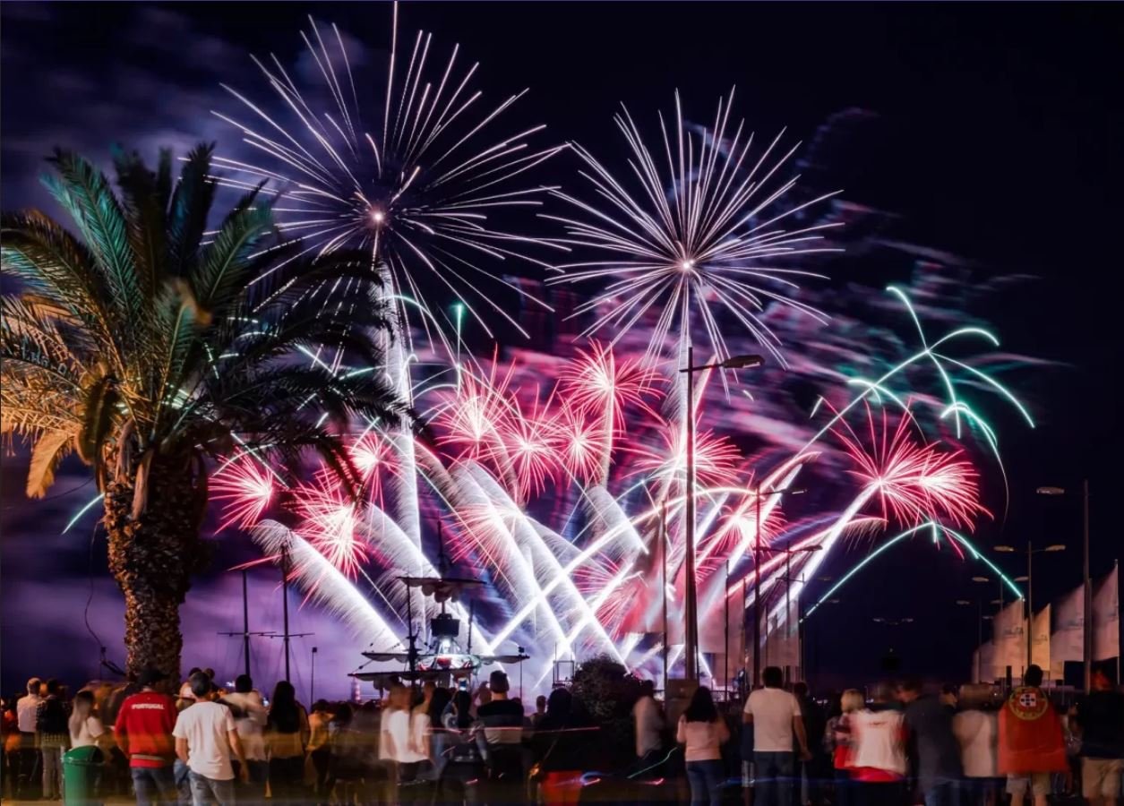 • Summer Atlantic Festival with Concerts &amp; Fireworks