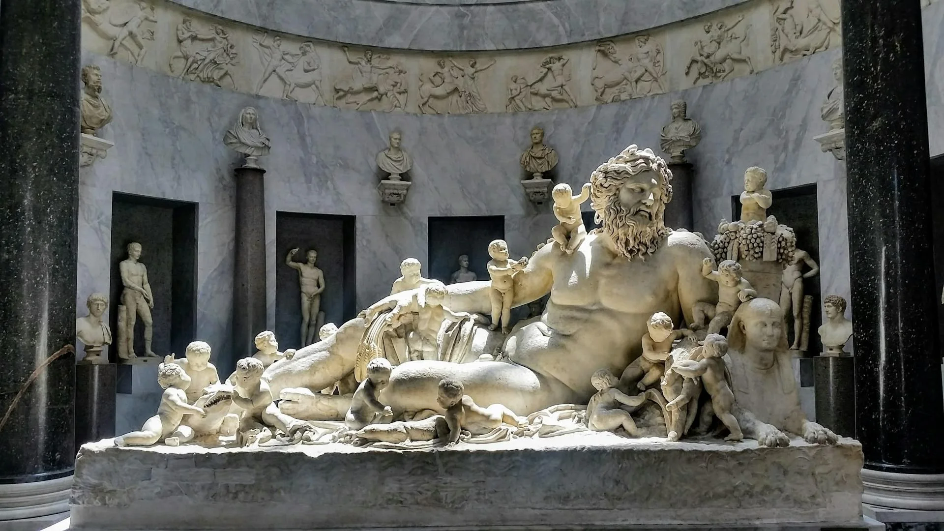 vatican-city-statue