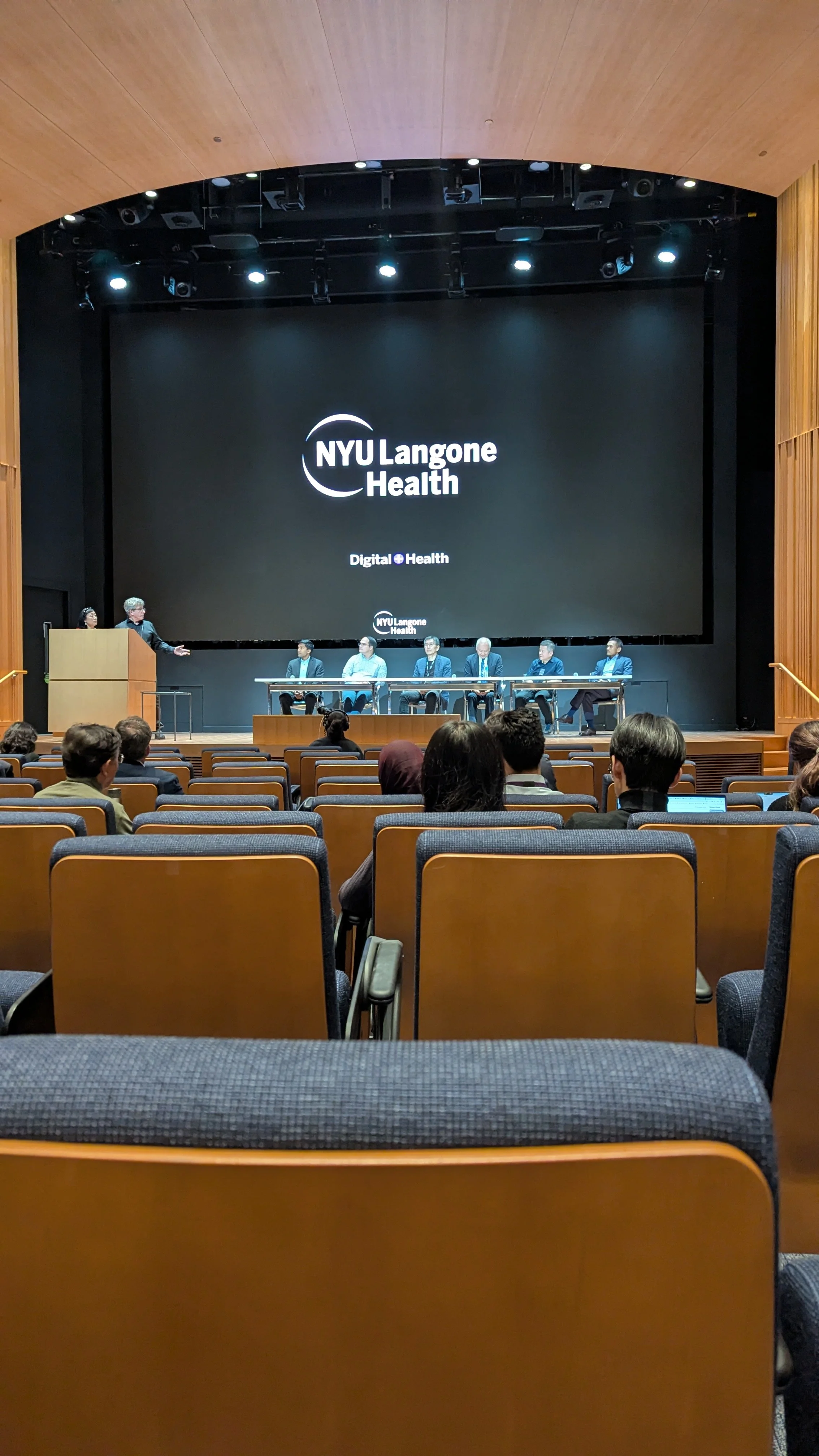 September 2025 - Pau is featured on a career panel during the 2025 NYU Mini Ubiquitin Symposium 