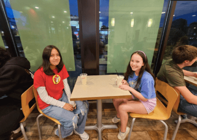 Thrive-Gloria and friend.png