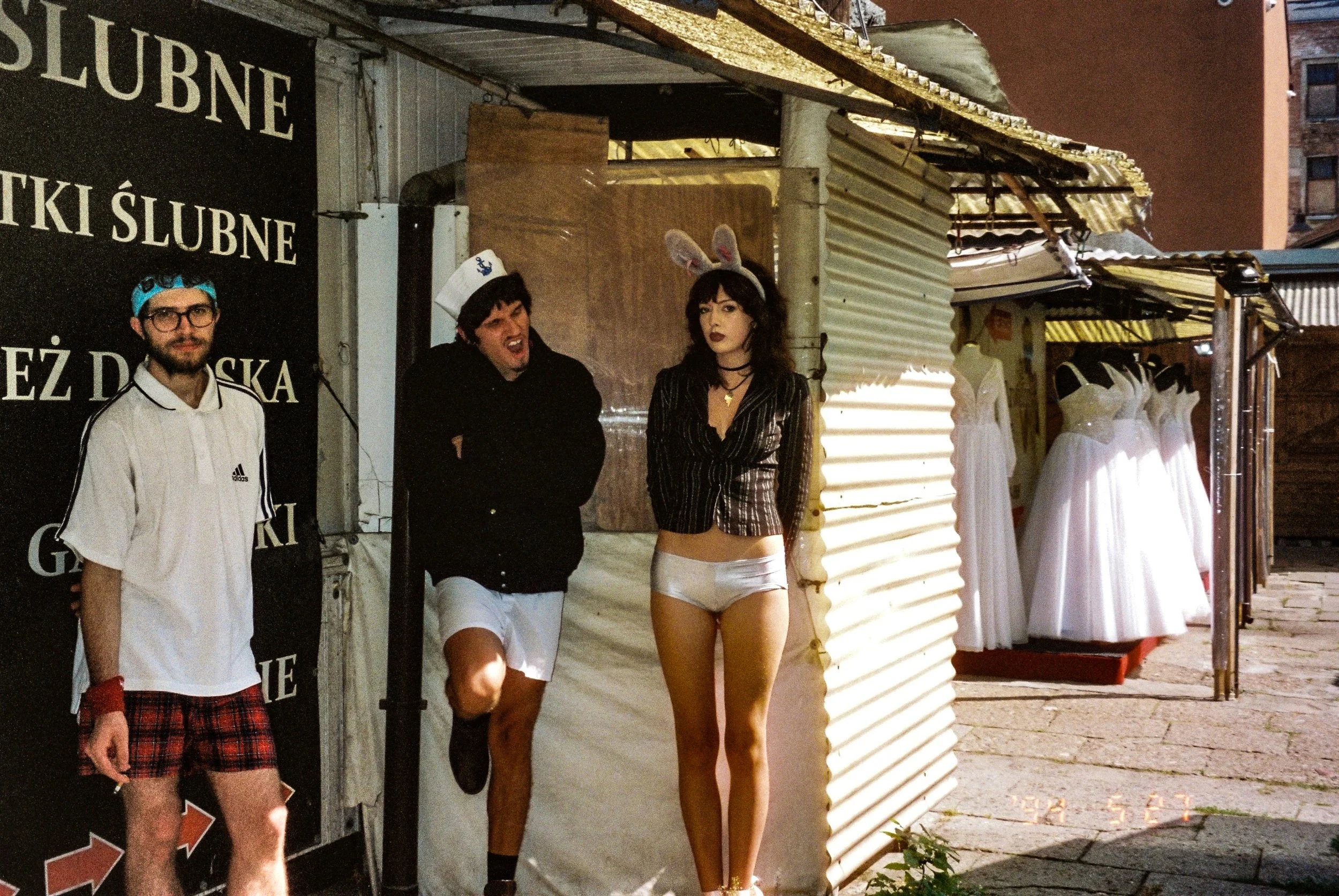 styling, direction, locations - Zona Gratis promo