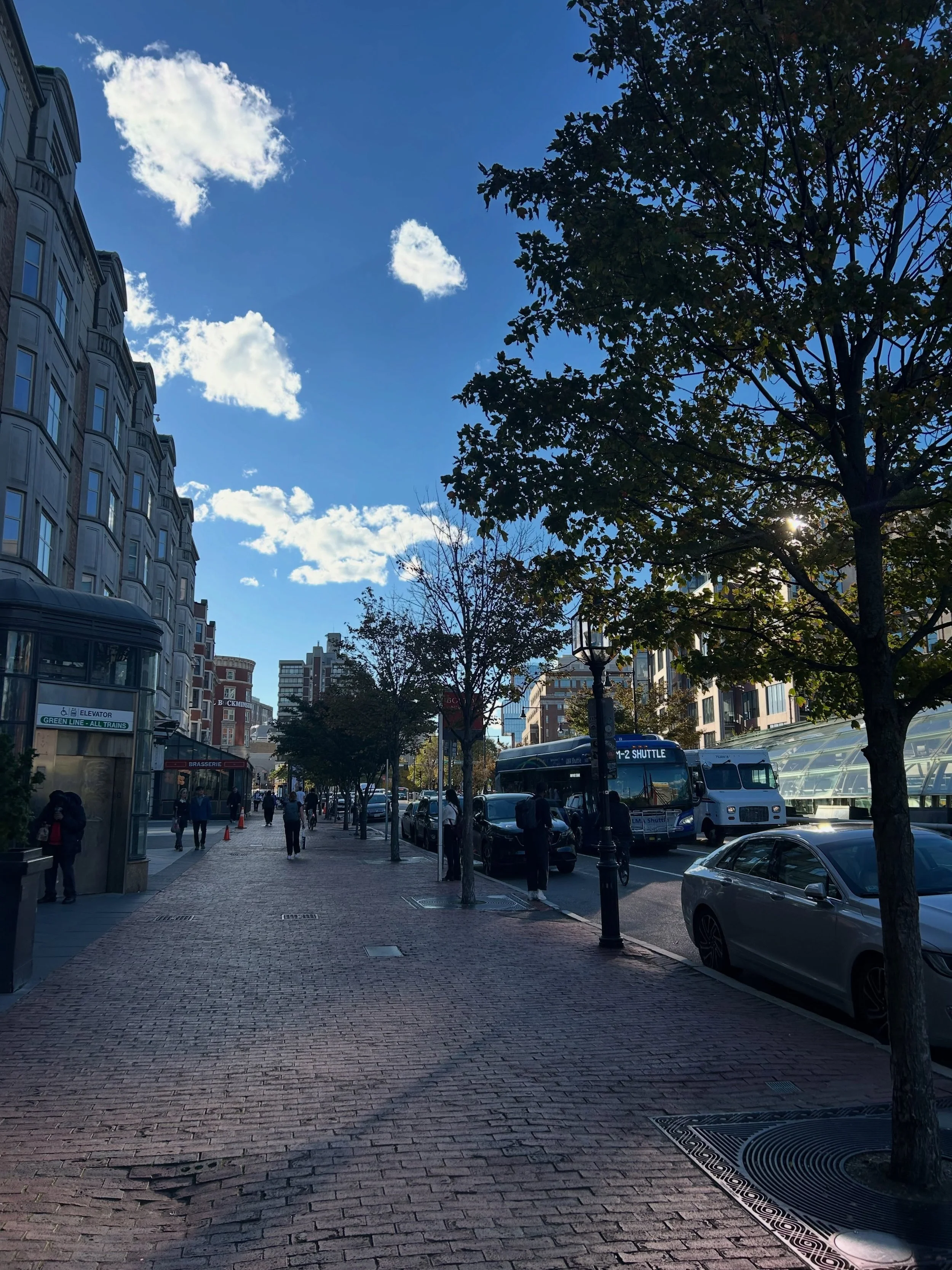 The one where @mallorymarlowewrites and I play test a delayed quarter life crisis and move back to New England.

I left part of my heart in Boston ten years ago when I moved to LA, and I shaved off another piece this week. What a joy to be back in my