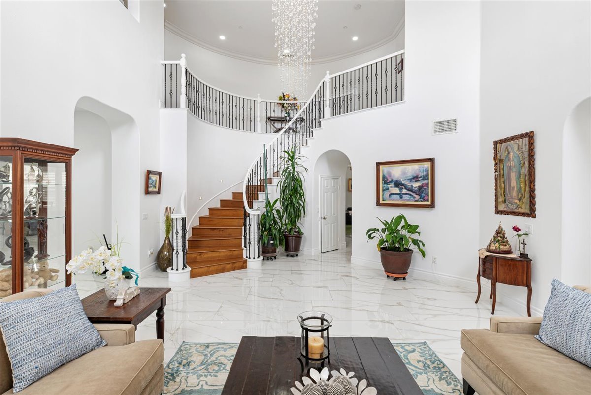 When the Home Does the Talking, Luxury Real Estate Photography in North Rancho Cucamonga