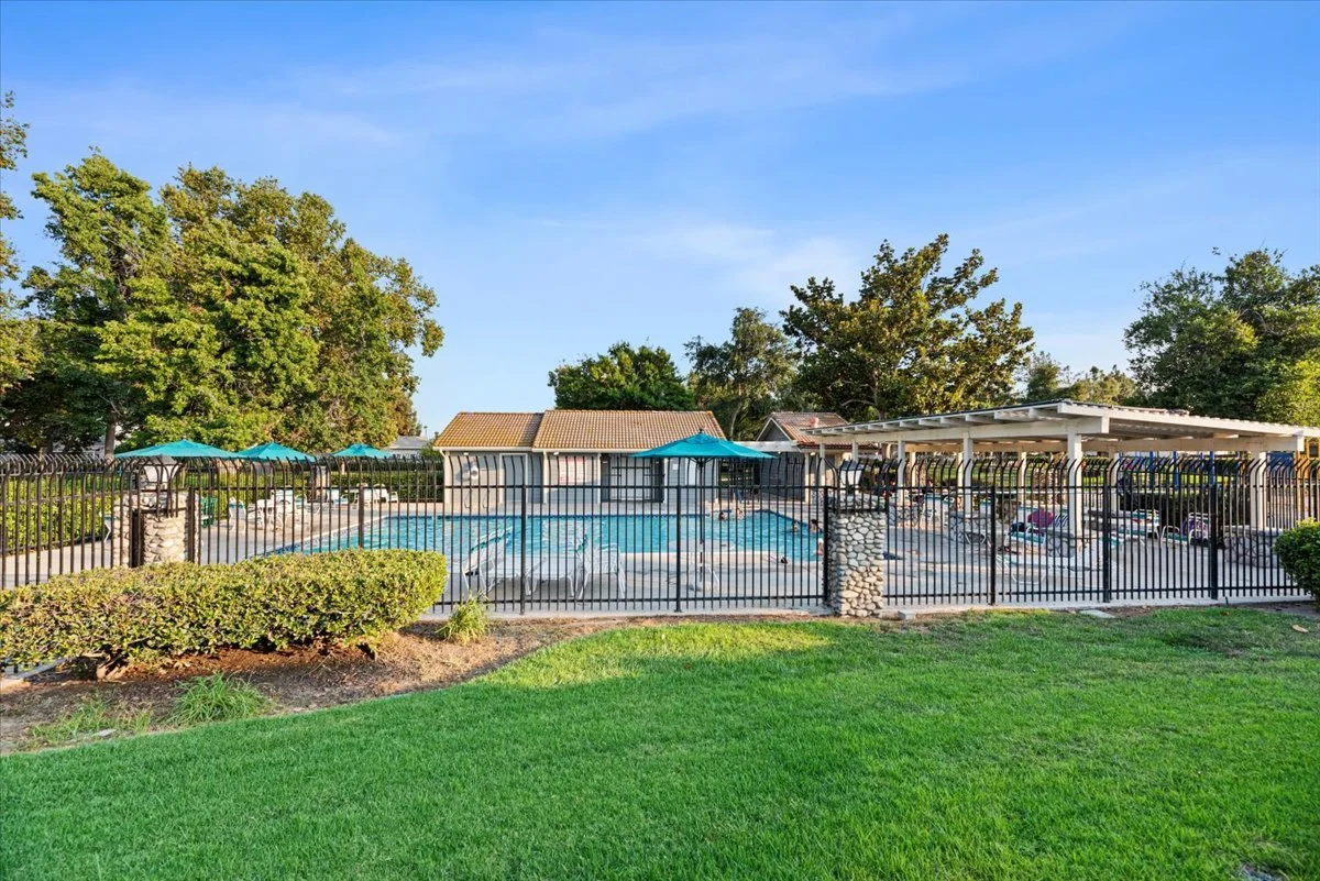 Community pool amenities real estate photography Ontario CA SoCal Home Photo