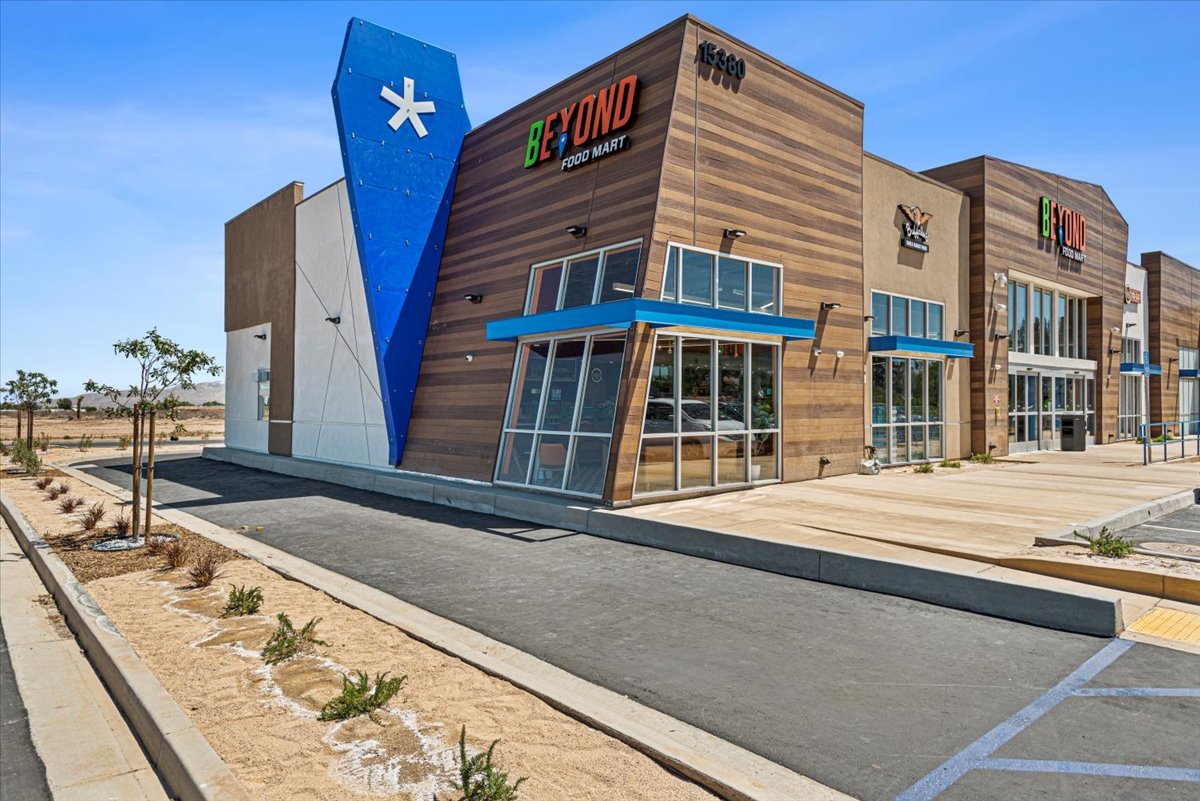 AM PM Beyond Food Market exterior commercial photography Southern California SoCal Home Photo