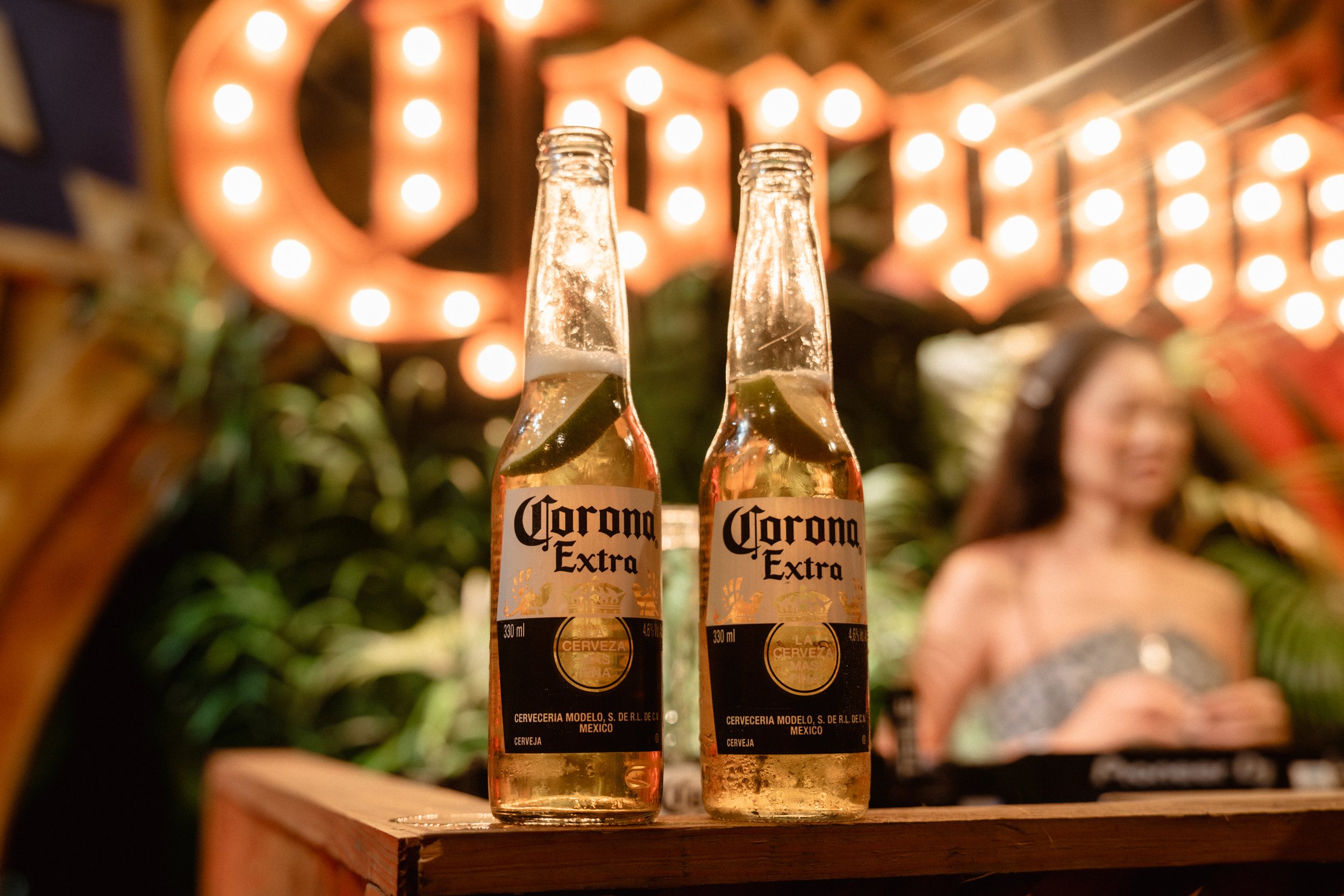 CORONA_TMNR_WINK_SB_DINNERPARTY-91.jpg