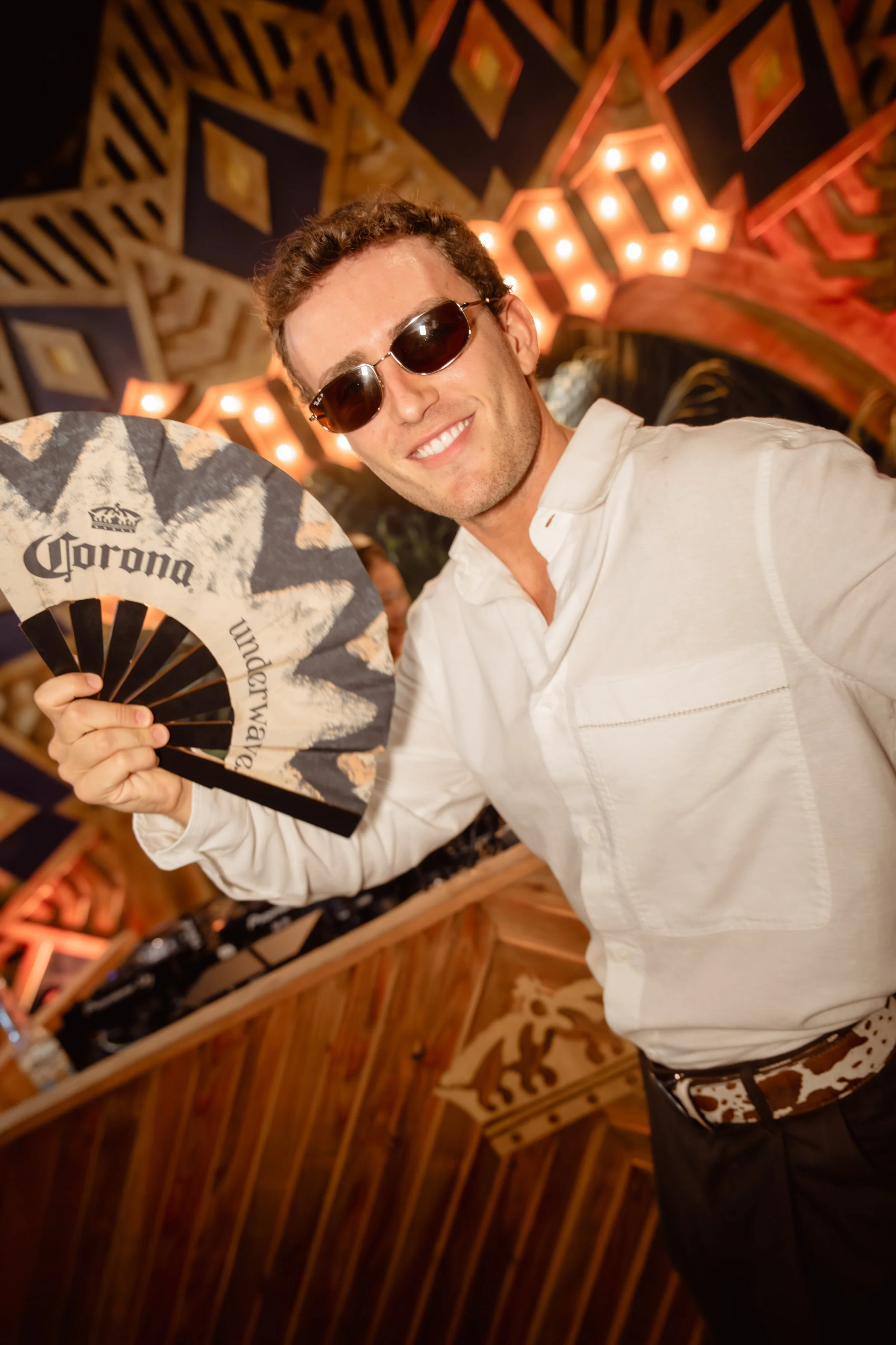 CORONA_TMNR_WINK_SB_DINNERPARTY-97.jpg