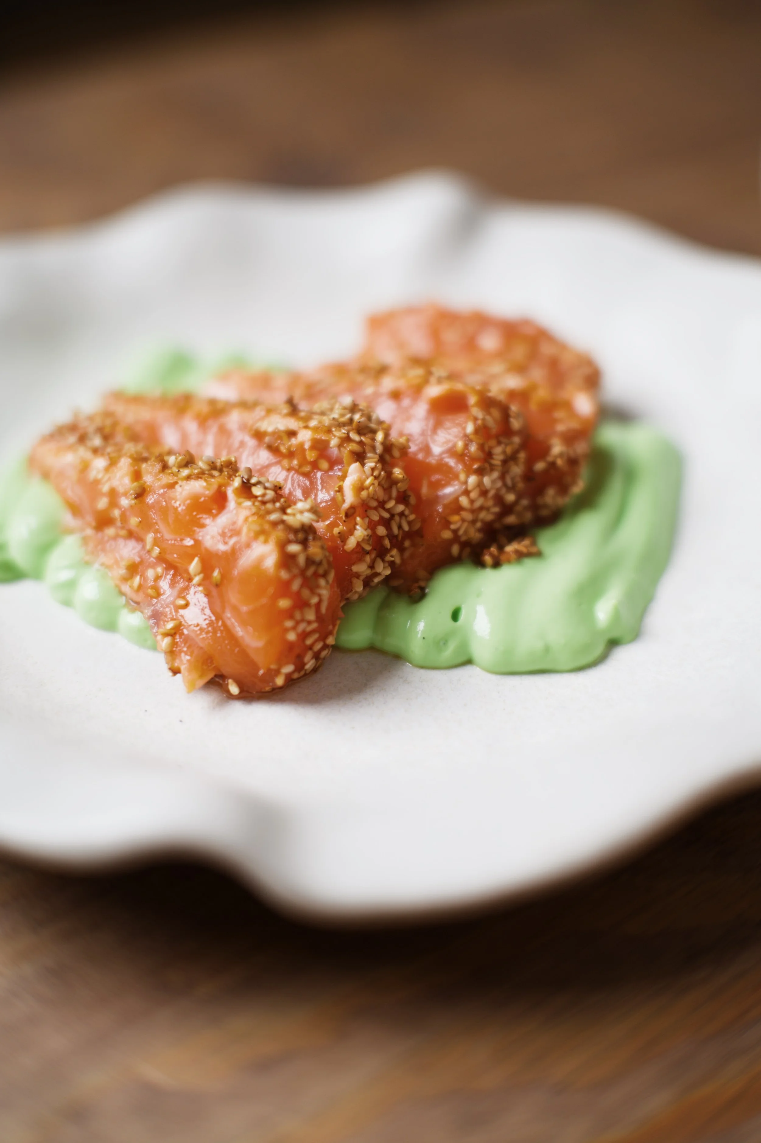 Salmon Tataki with Avocado Yogurt Cream