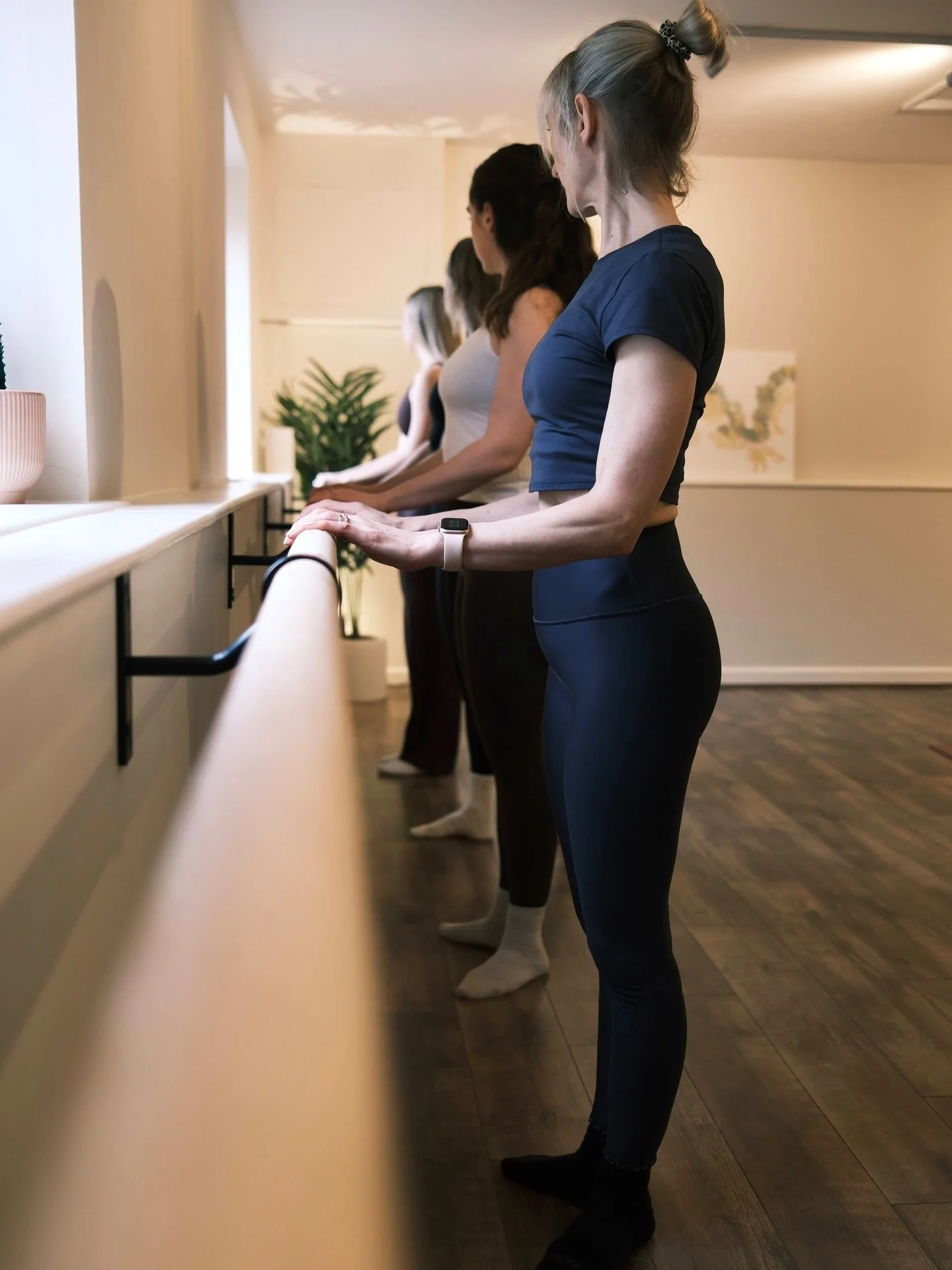 Yes, we do Barre at Refine 🩰

Come and try our @barre_physique classes, led by Lucy.

A signature, ballet inspired method designed to sculpt and strengthen every muscle group from top to toe. Moving to 130bpm, each class focuses on posture, balance 