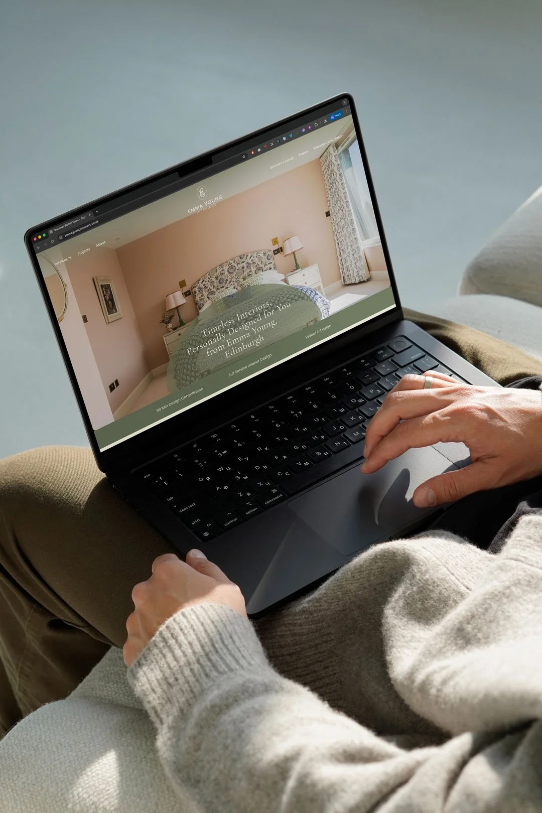 website-for-interior-designer-laptop.jpg