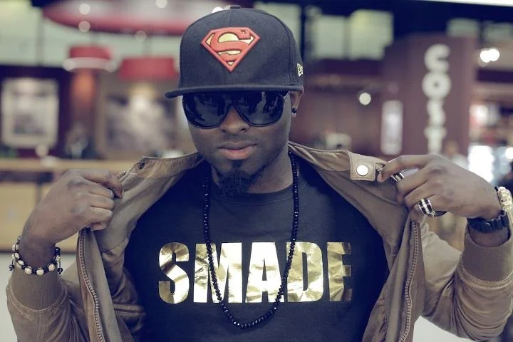 Early club crowd at an Afrobeats event