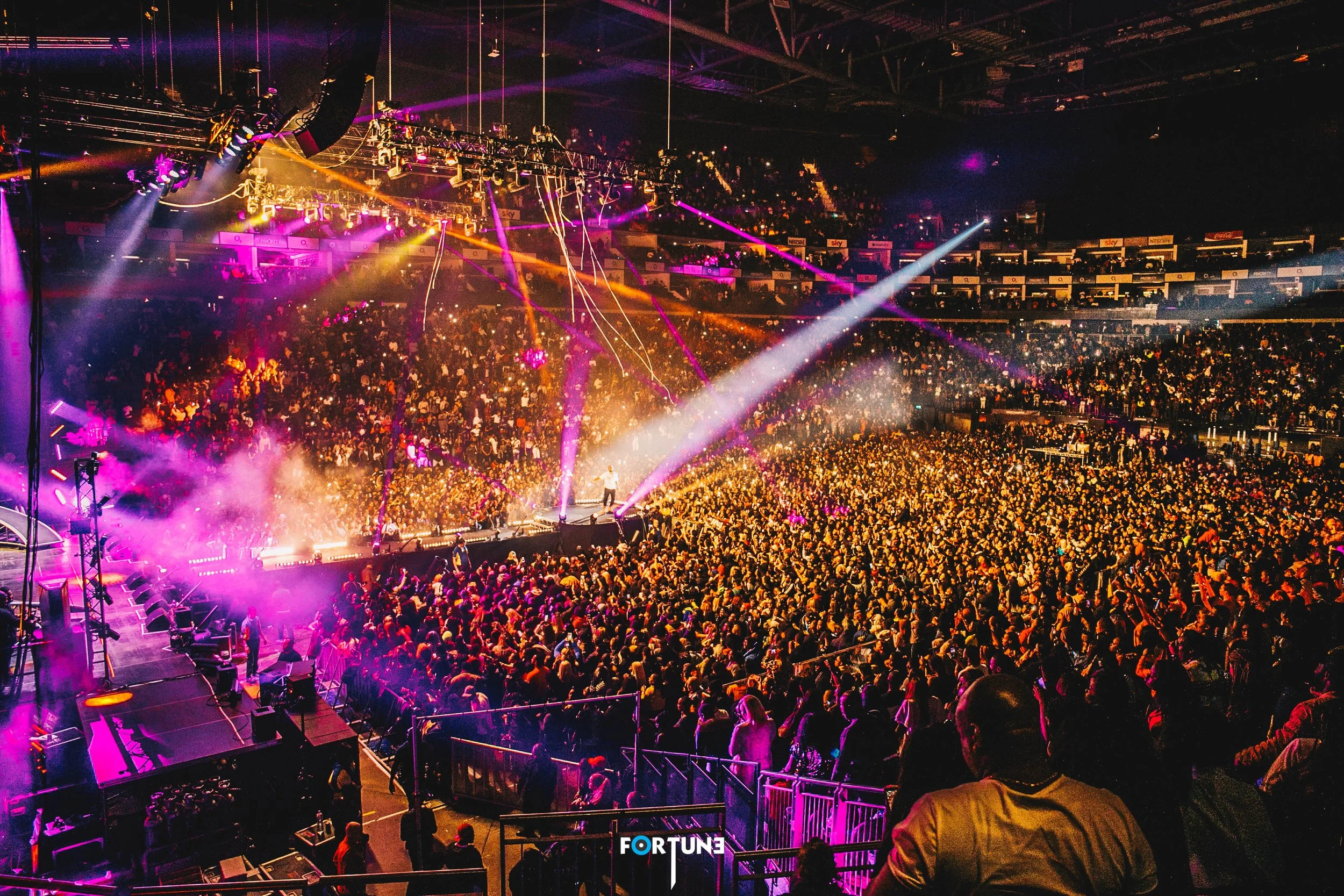 Arena crowd at a Dr. King SMADE live event