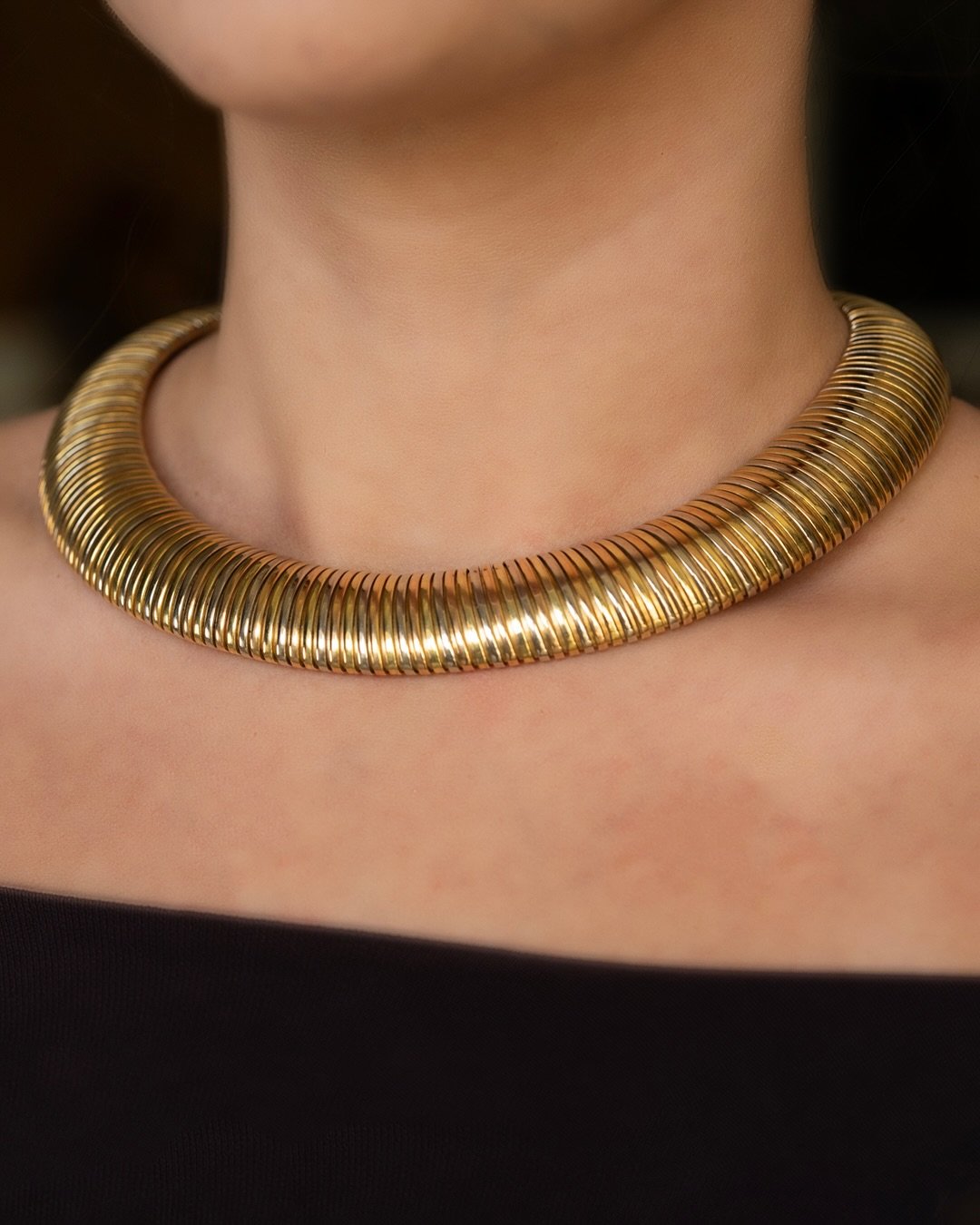 Piaget
Tricolor 18k gold necklace
Weight 131.31g