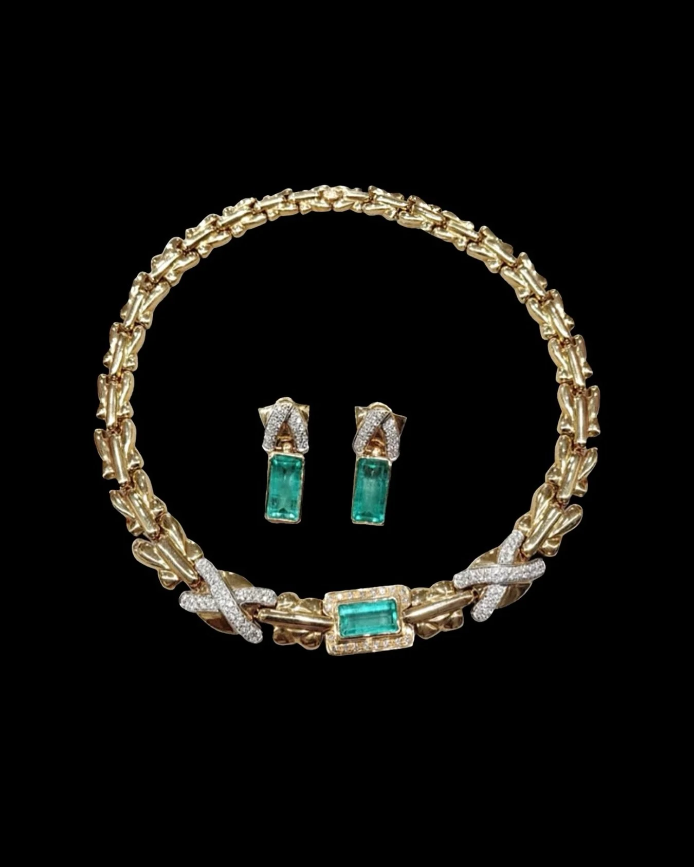 Necklace &amp; Earrings
Necklace natural diamond 3.35 carats &amp; natural emerald 12 carats, 18k (750) gold, 80 grams. Earrings 18k (750) yellow gold with 1.20 natural diamond &amp; natural emerald 24 carats.

Weight 97.51g.