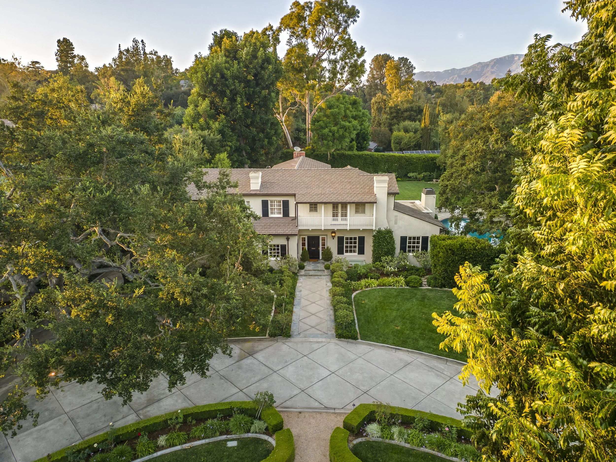 3121 Monterey_6200_PRINT.jpg