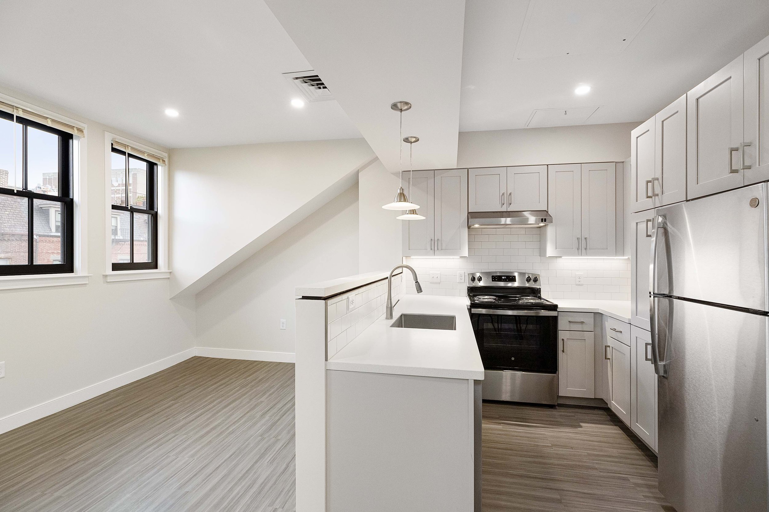 MPZ Development_34-E-Springfield-unit-5-0009.jpeg