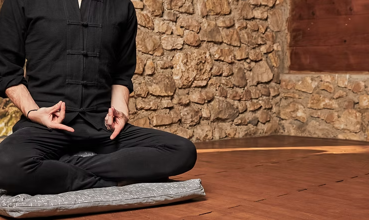 Pranayama et mudras - Alex Blake Yoga