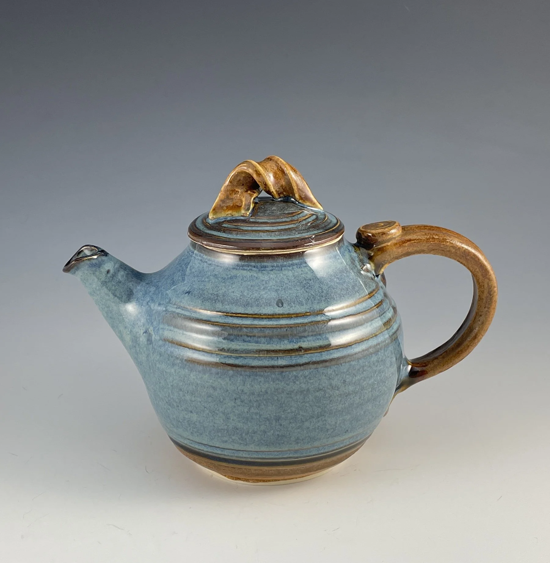 teapot blue amber.JPG