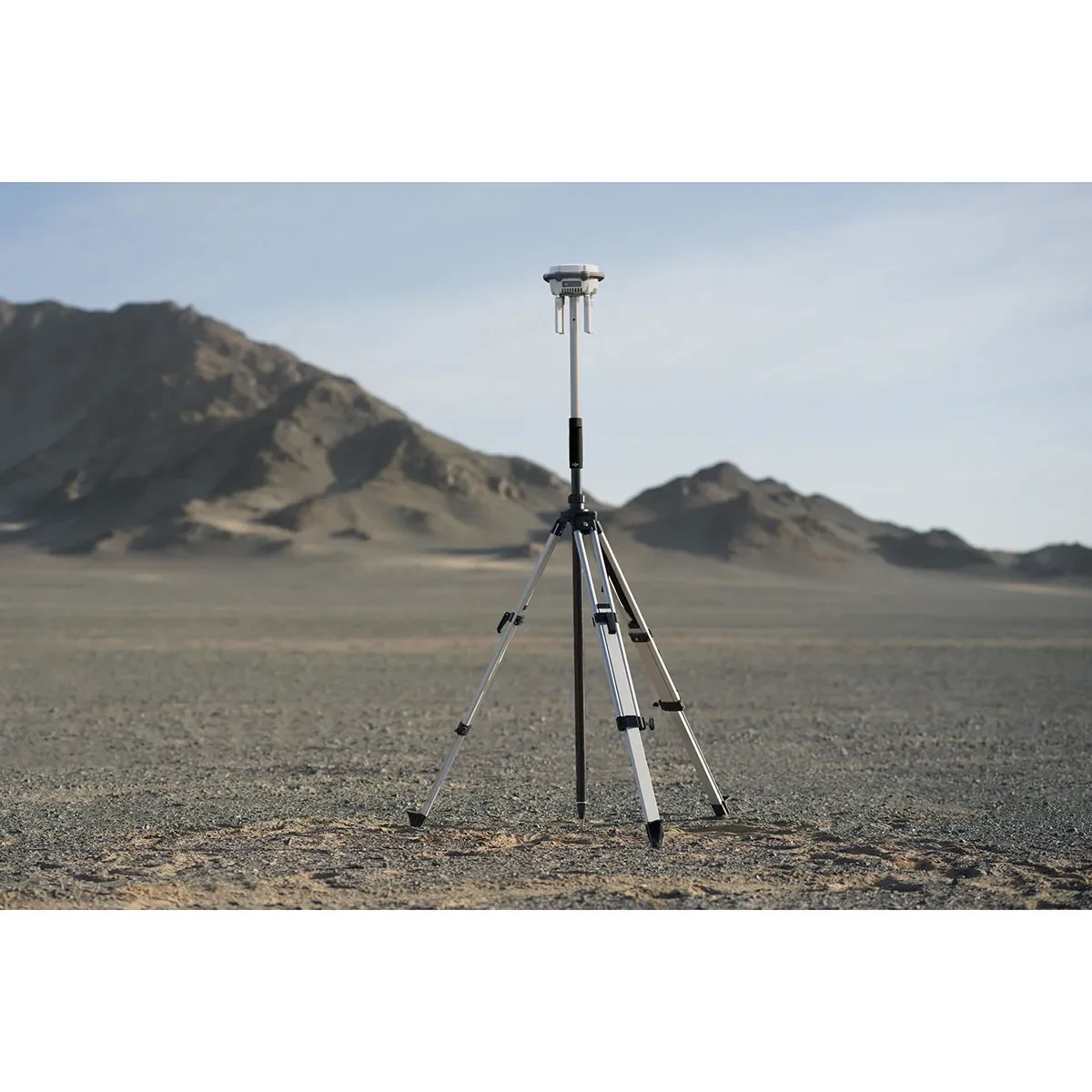 dji-d-rtk-3-gnss-station-4.webp