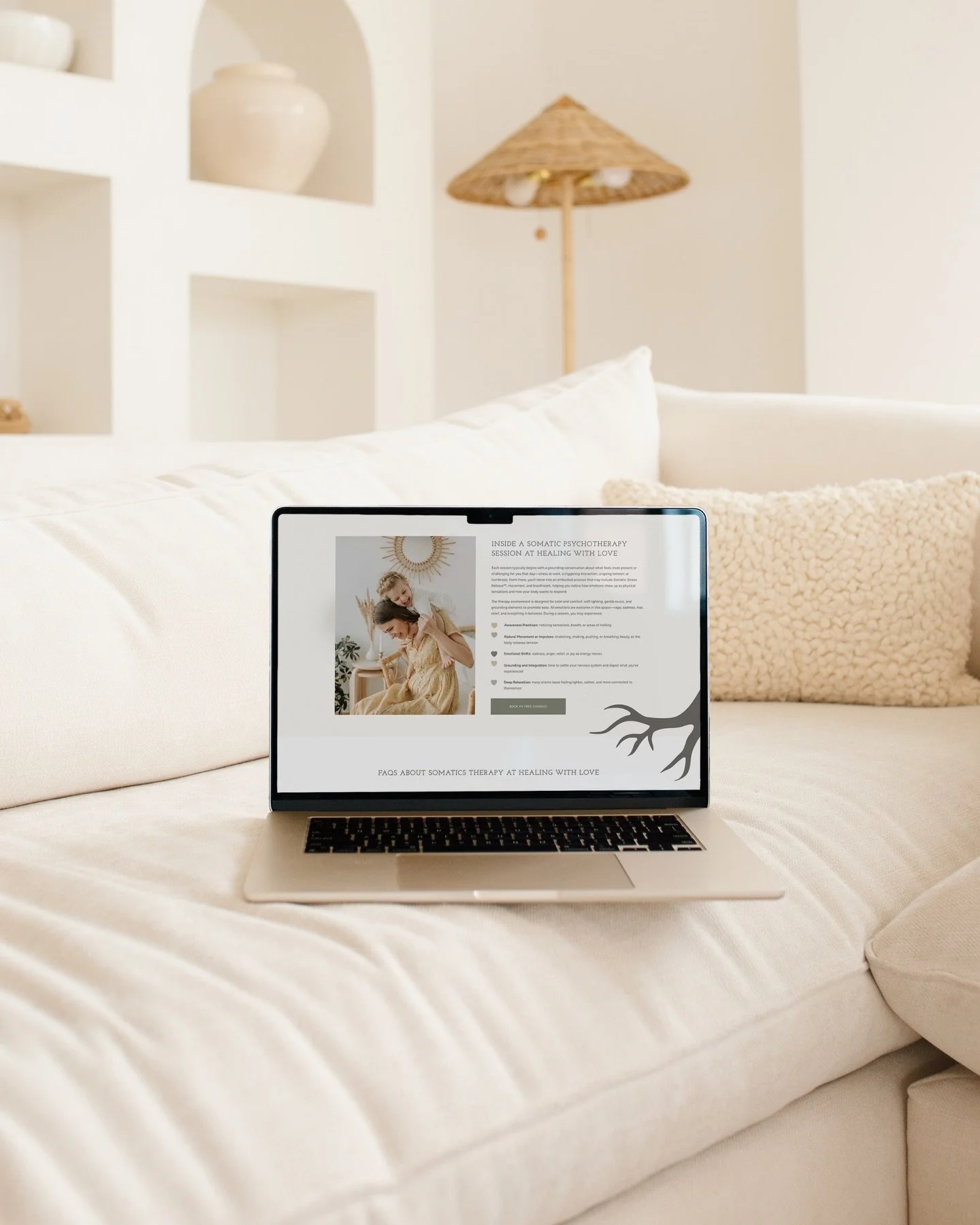 It&rsquo;s launch day for Healing With Love! 🥳

healingwithlovetherapy.ca

I&rsquo;ve been working the past few months with Laura to create a new look and website for Healing With Love&mdash; her psychotherapy and reiki business! ⭐

I absolutely lov