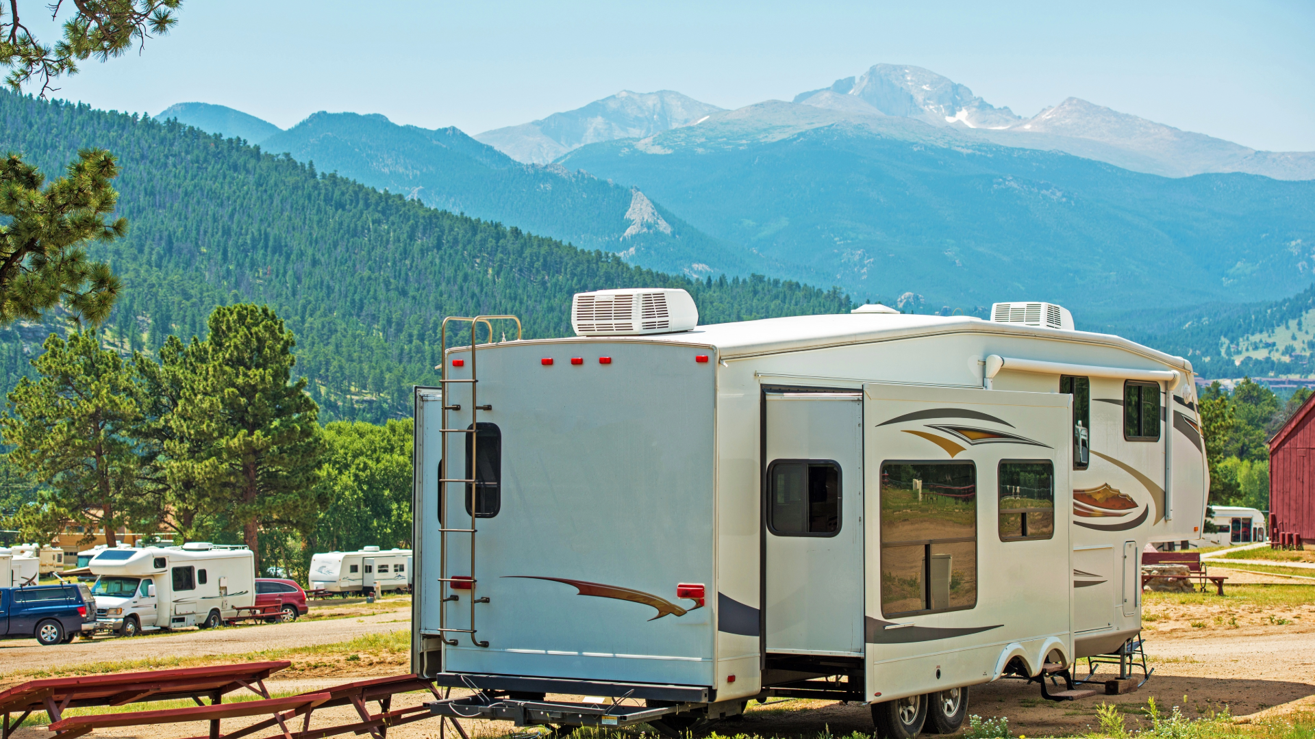 Fifth Wheel Trailer Mountain View