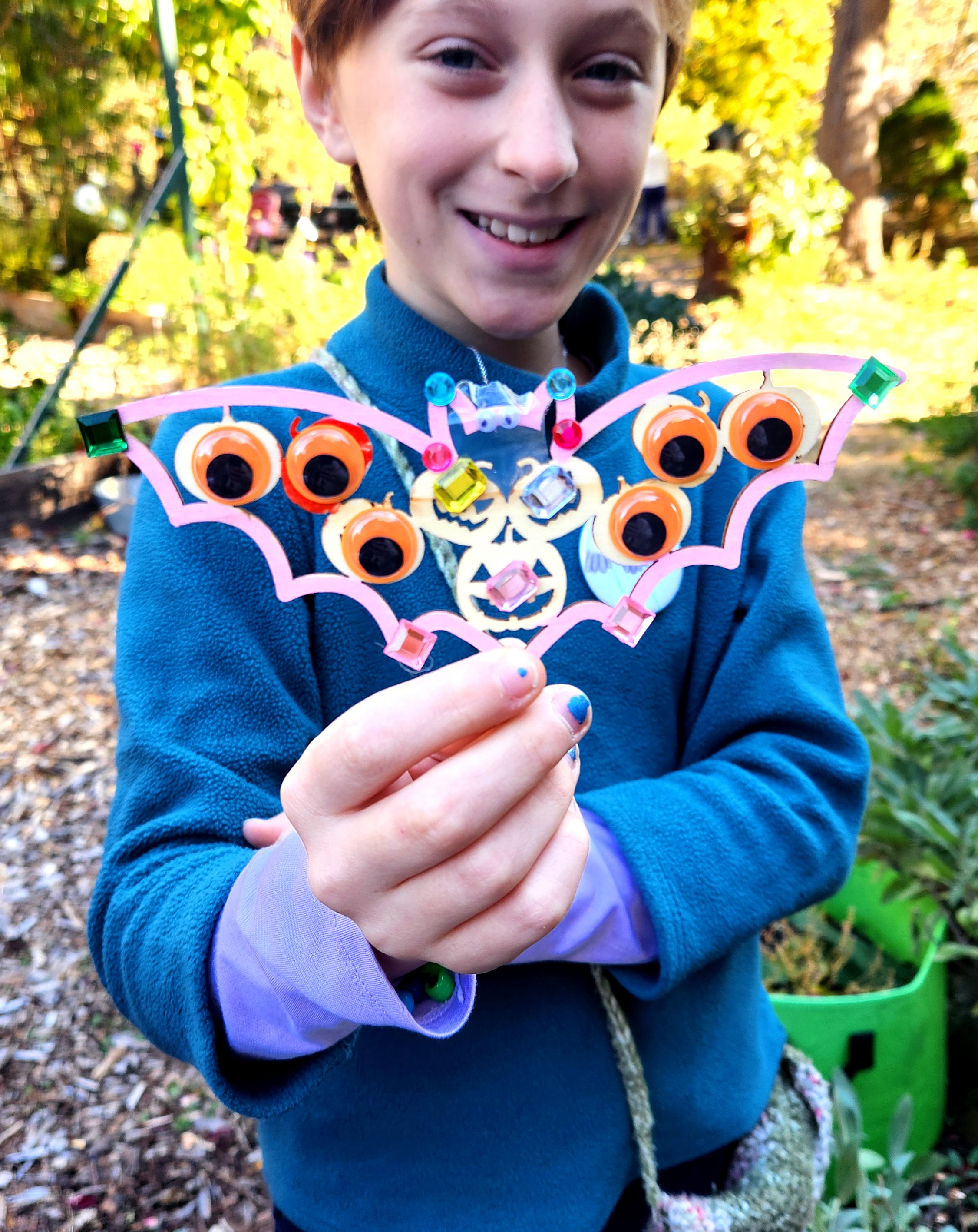 kids building electronic circuits outdoors
