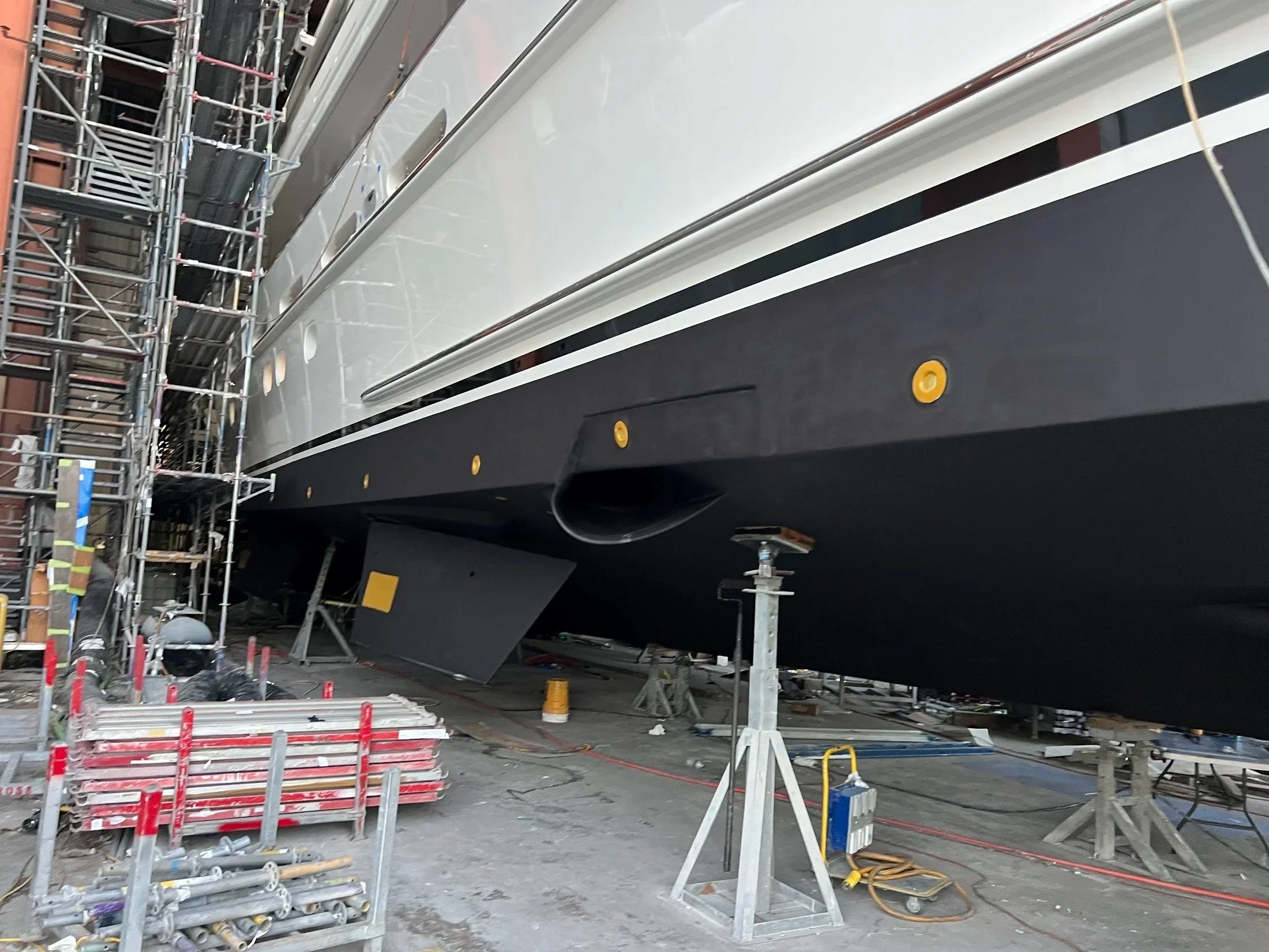 KEY Marine Advisors completing antifouling renewal, along with application of PropSpeed, on a returning client's superyacht.