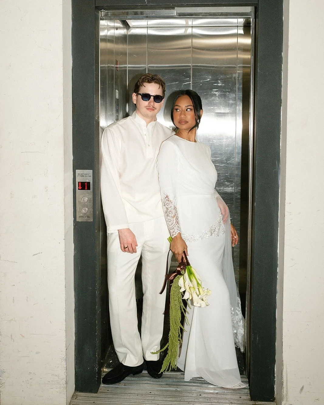 Liam and Amy were polished simplicity.

Pho@kateandersonphoto_