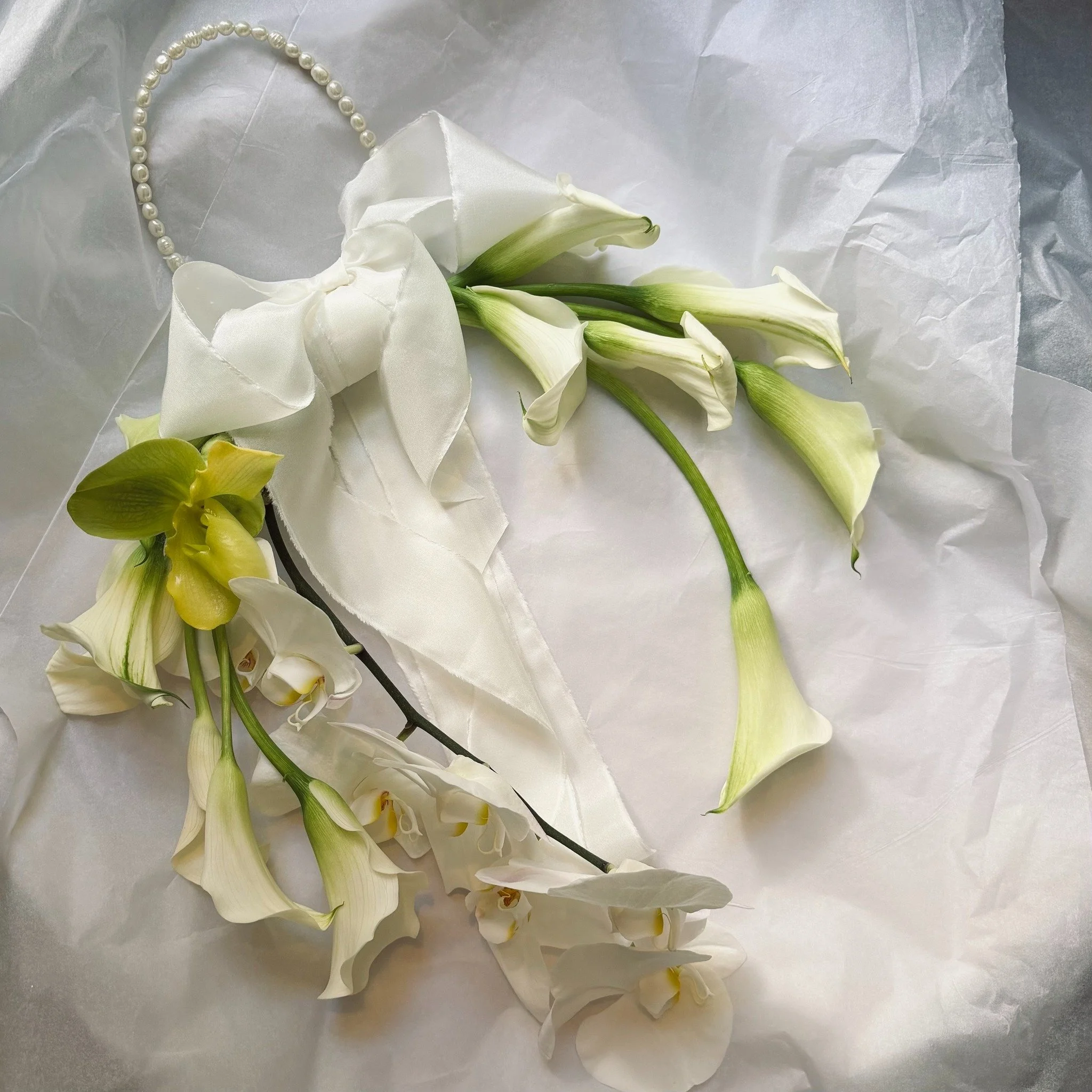It was a weekend for handbag style bouquets.

 #modernbride #handbagbouquet #perthbride