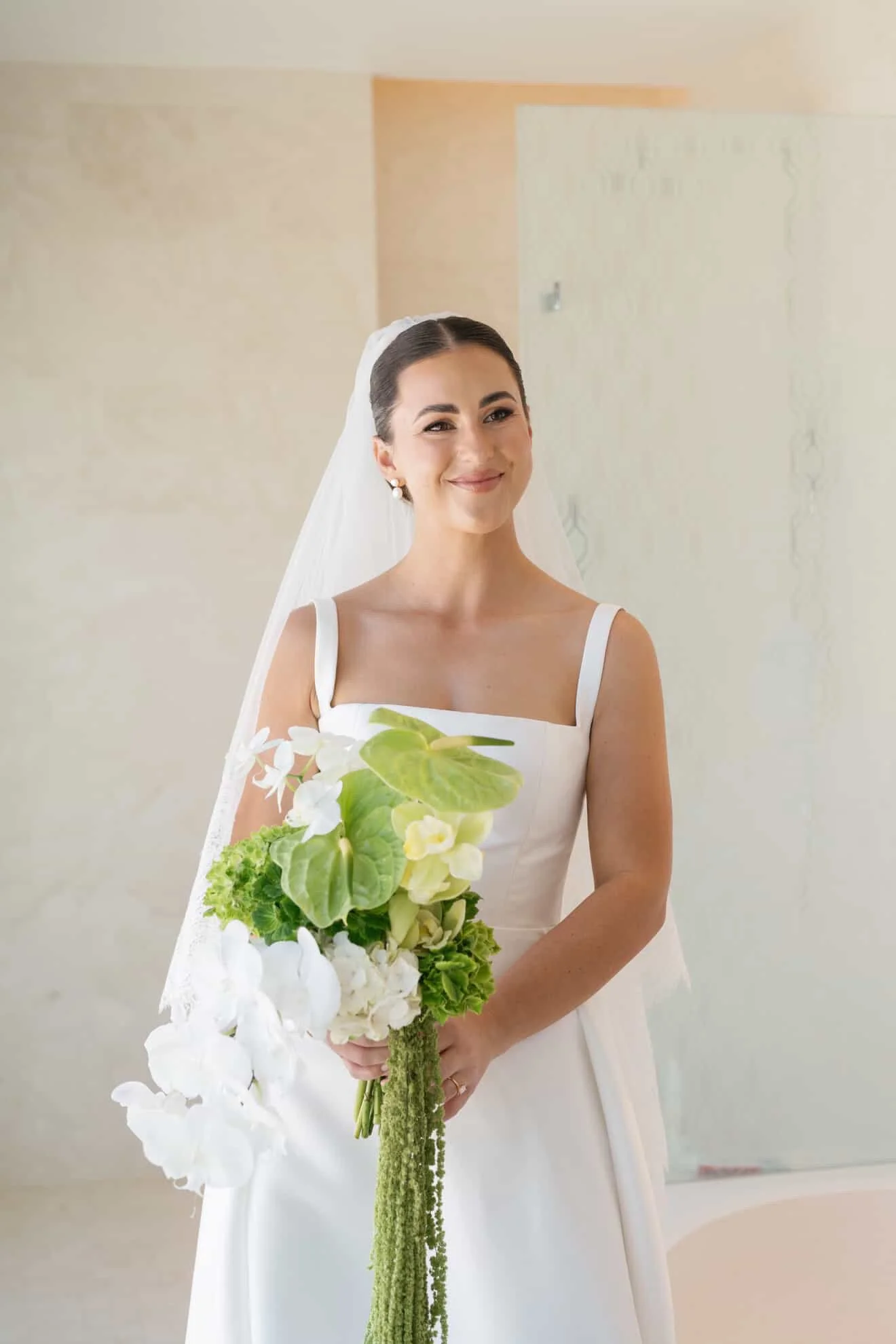 Mackenzie with bouquet 2EE91ECD-D268-488E-B015-7D161A29E789.JPG