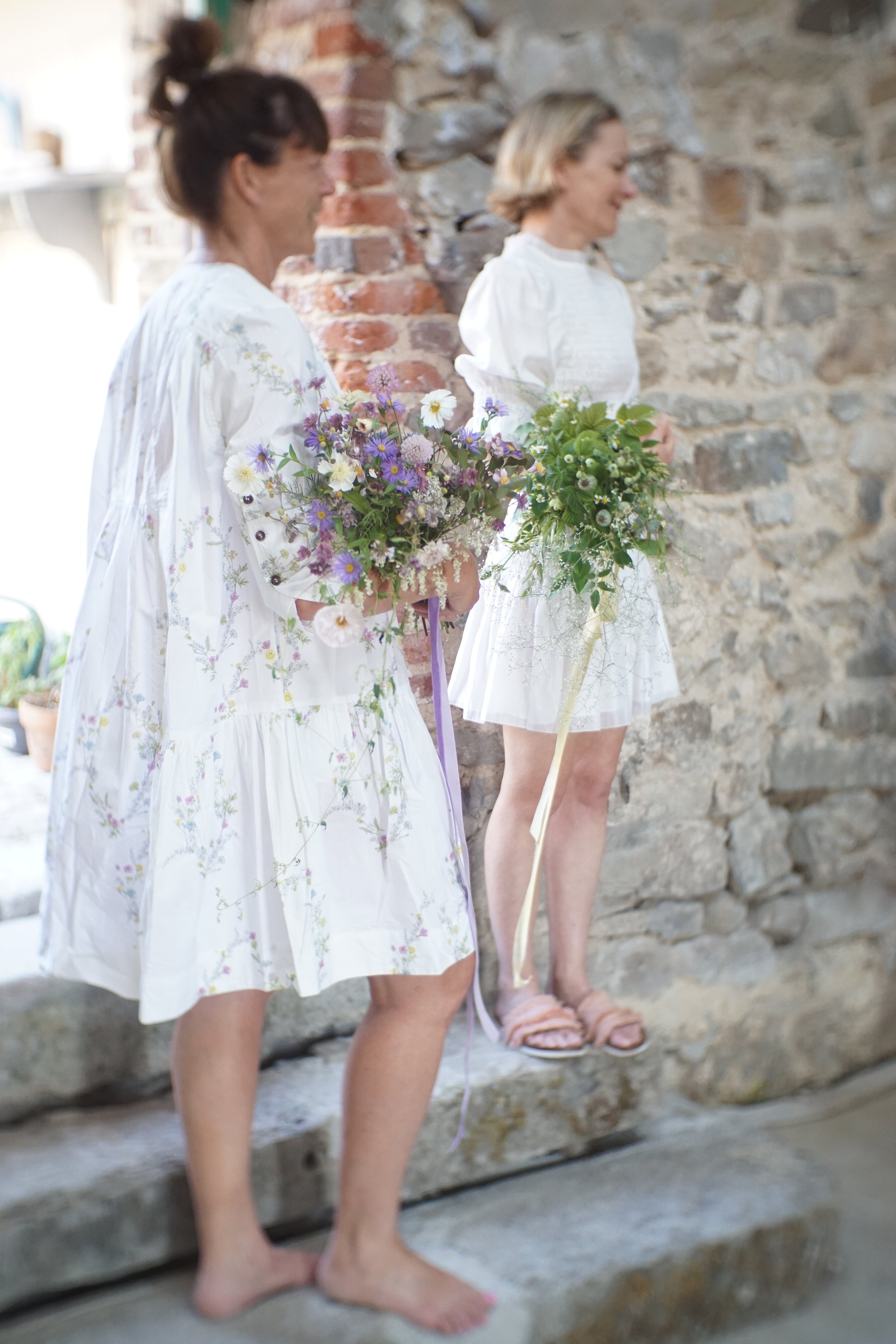 C & S holding bouquets DSC02735.JPG