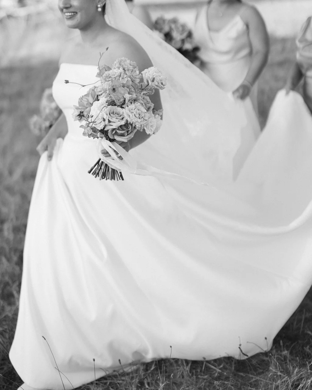 bouquet B&W James&Alisha-SneakPeek-130 Large.jpeg