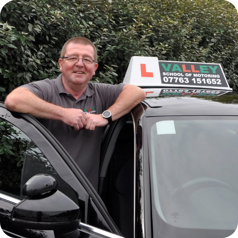 Byron Davies, driving instructor based in Ammanford helping people learn to drive in Pontardawe, Neath, Swansea & Ammanford.