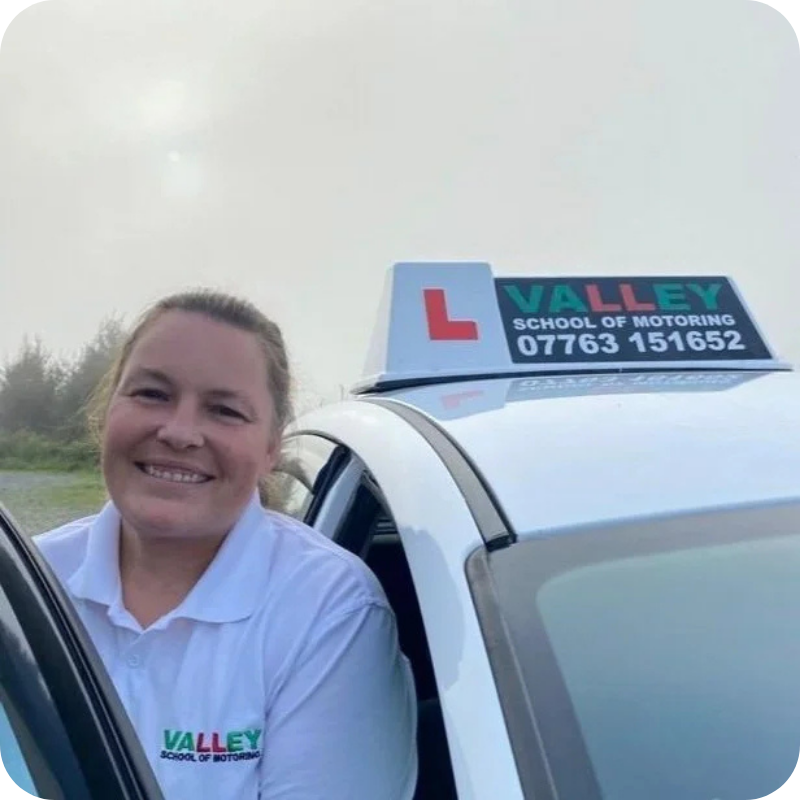 Diane Reynold, driving instructor based in Aberystwyth helping people learn to drive in Aberystwyth and the surrounding areas.