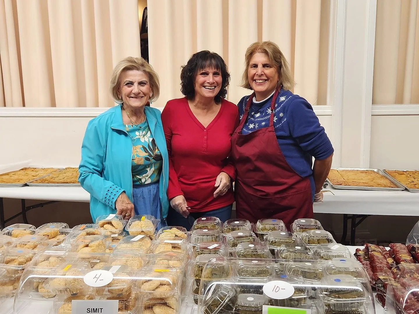 After you eat your delicious dinner or sandwich, don&rsquo;t forget to stop by the pastry line to grab sensational Armenian delicacies!
Cream Khadayif is definitely in our future!