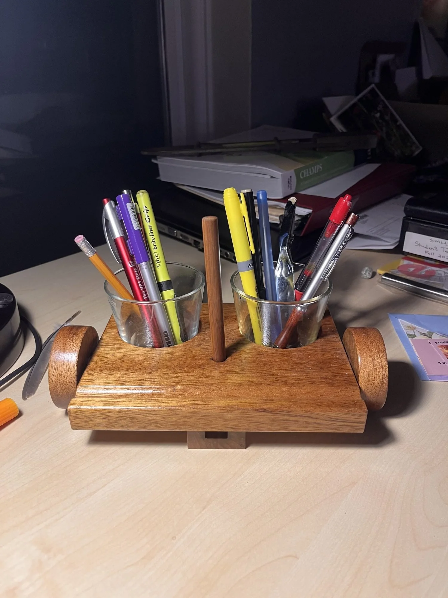Desk-Set-02-e1710052521110.jpeg