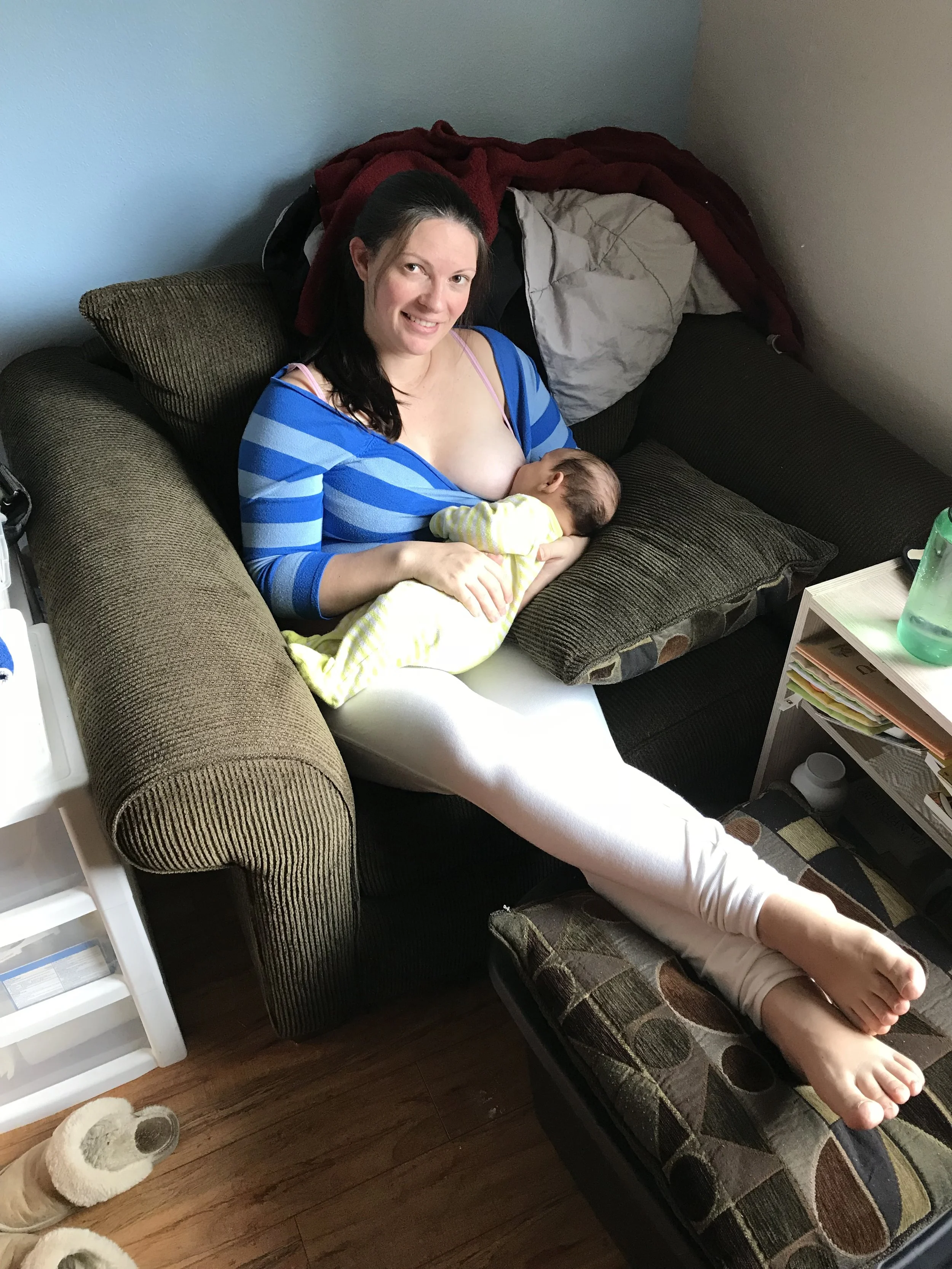 When to Find Breastfeeding Support &amp; Help (and Where to Find It)