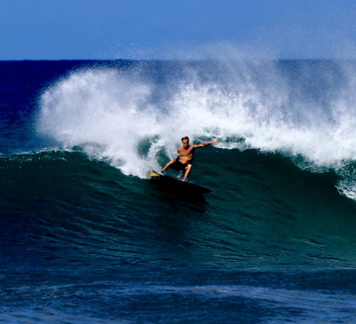 Slip sliding on the 5&rsquo;9 dream fish by tyler_warren 
📷 @gerardo_photo 
-
-
-
-
#playacolorado 
#twinfinsurfboard