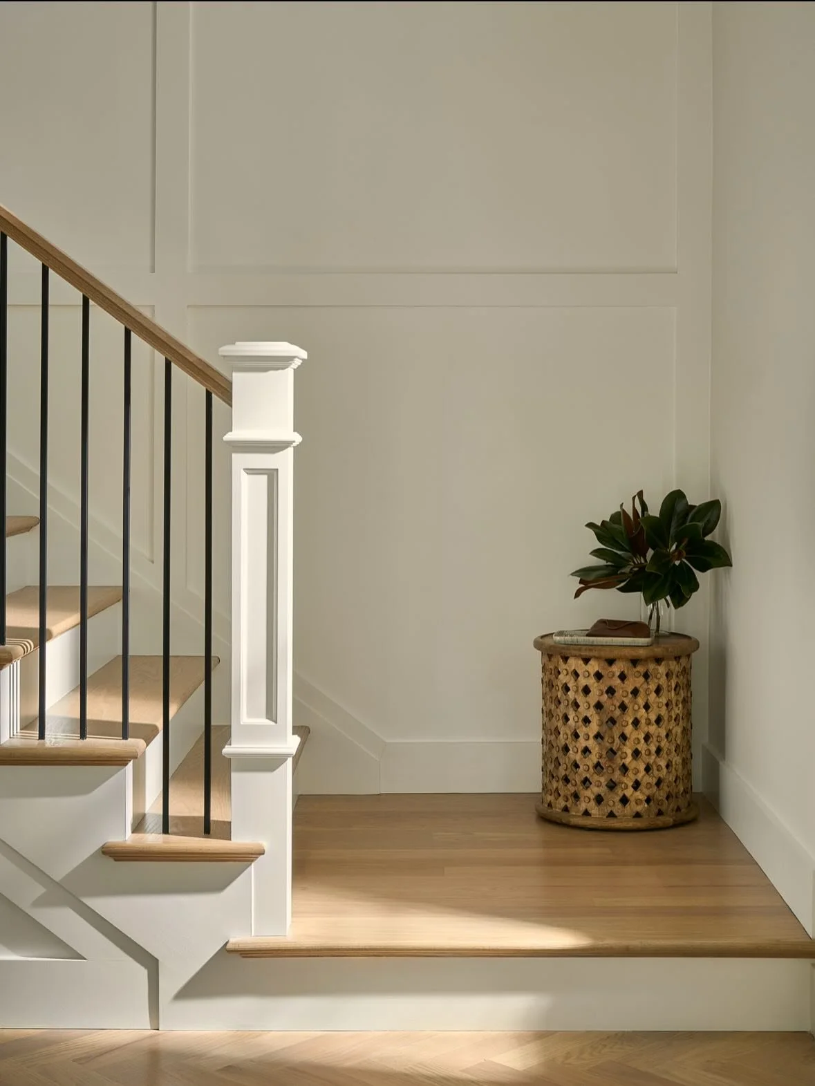 Last March, I photographed this staircase for one of my first paid interior shoots. It was for @build_with_summit, a new company my brother helped start, and at the time, I genuinely loved the image.

Then a few weeks passed. I came back to it. And l