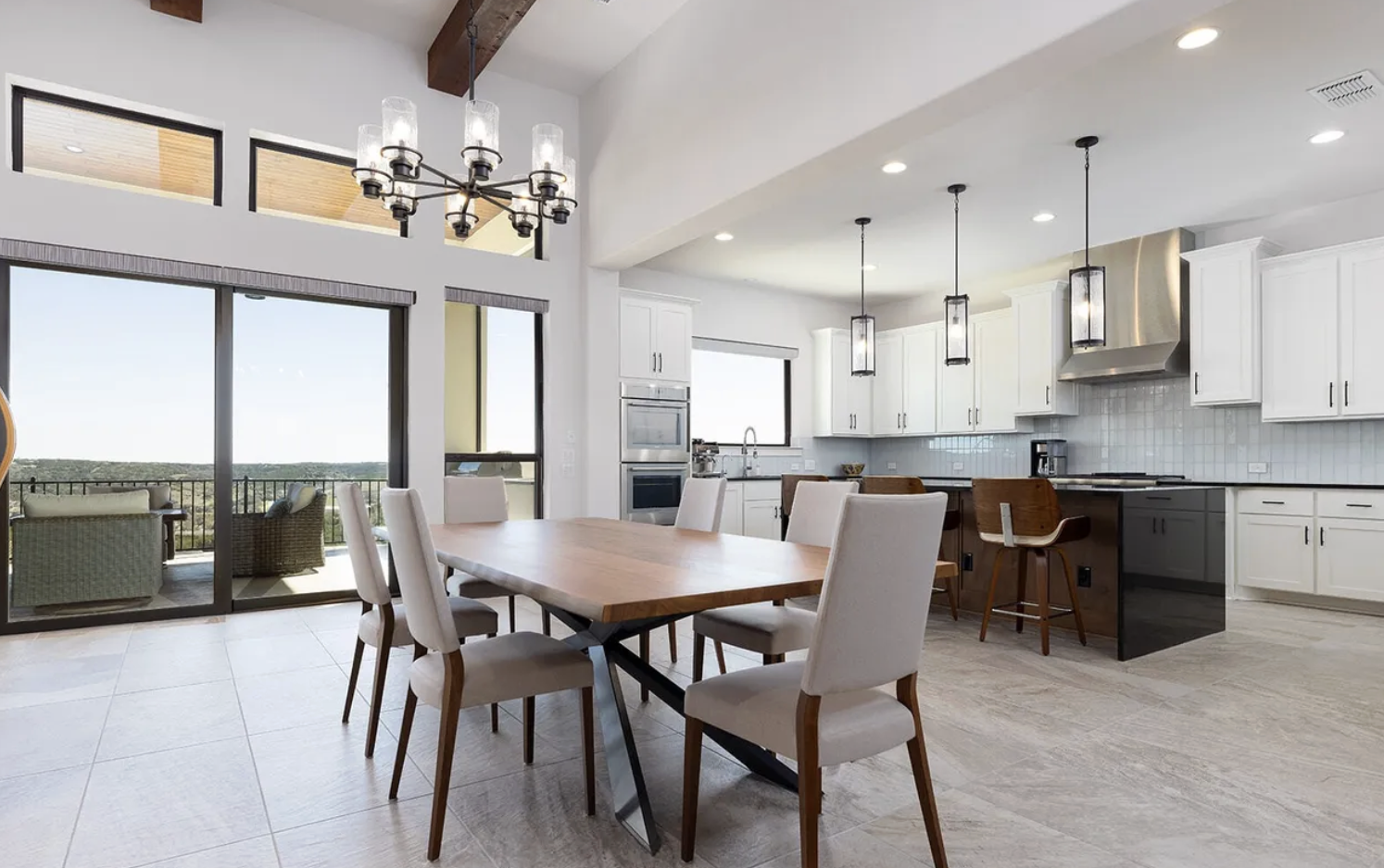 27 Mariposa Pkwy E Boerne, TX 78006  Dining