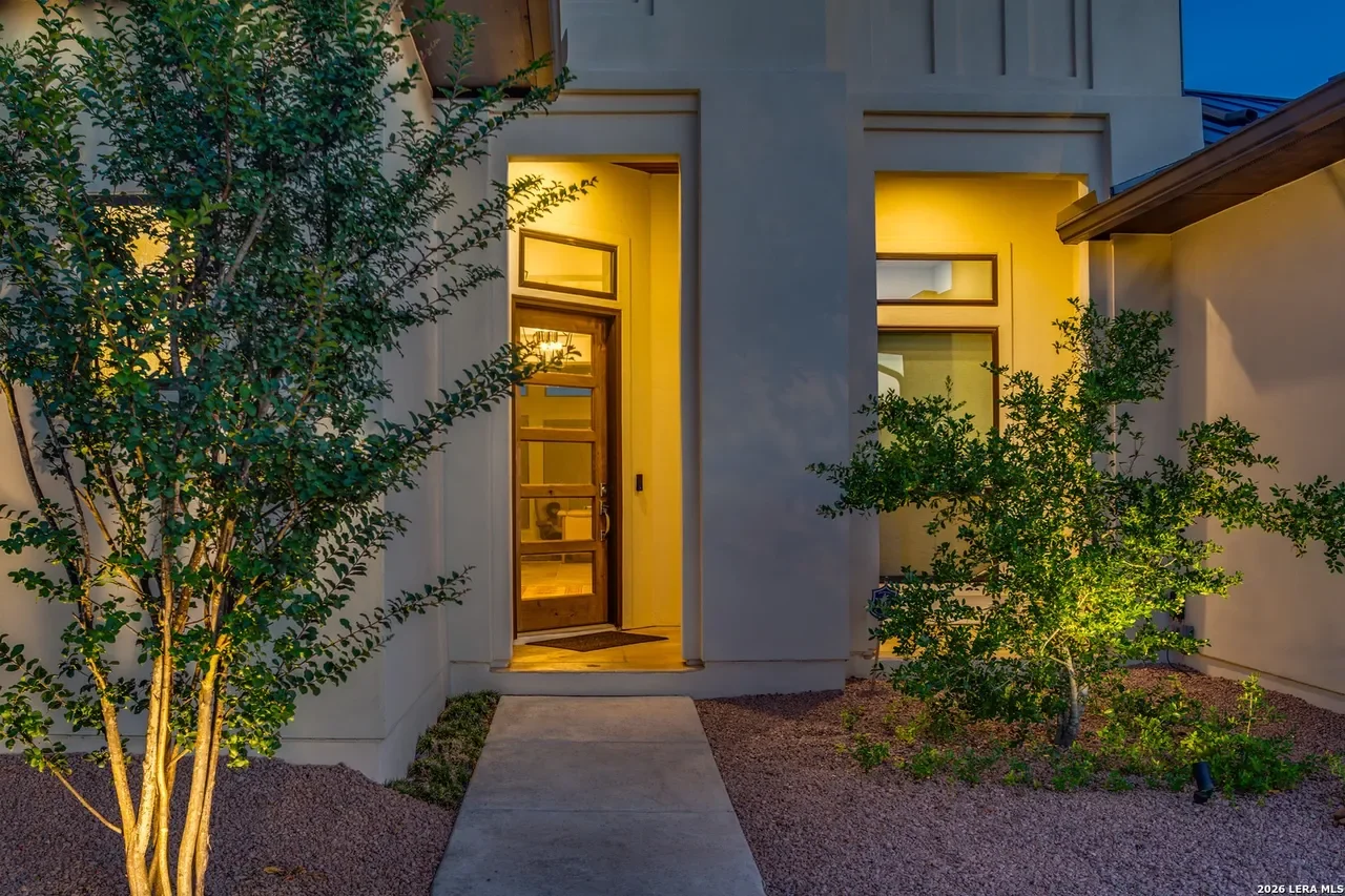 27 Mariposa Pkwy E Boerne, TX 78006 Doorway