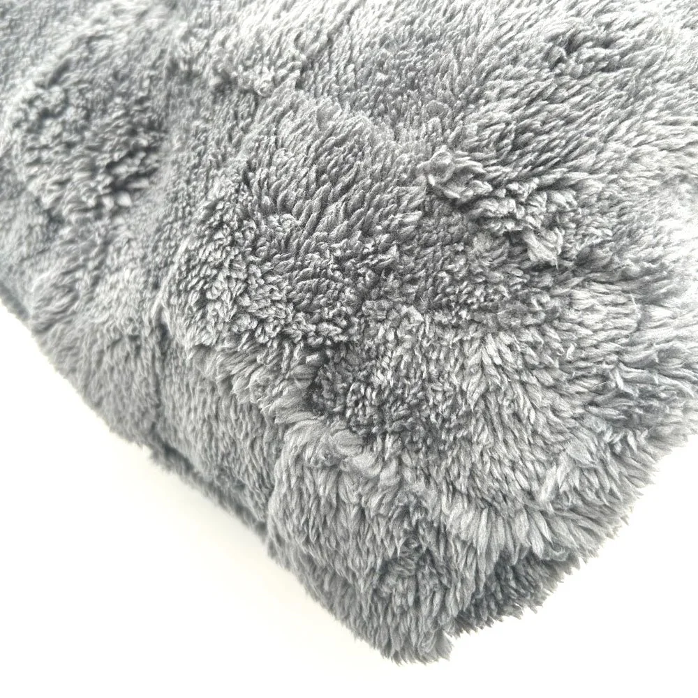 cozy-kit-blanket-close-up.jpg