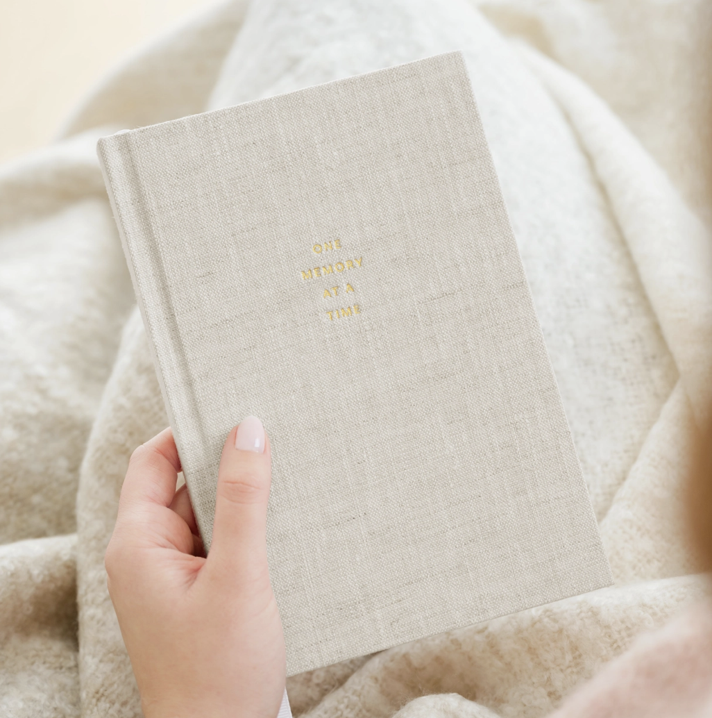 ONE MEMORY BOOK 4.png