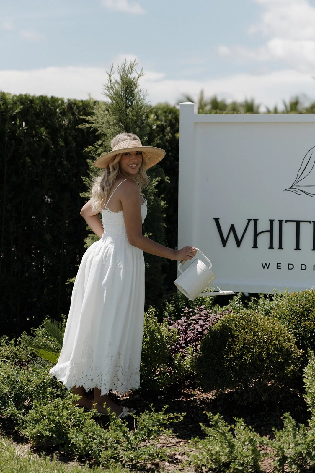 WhiteOrchid348.jpg
