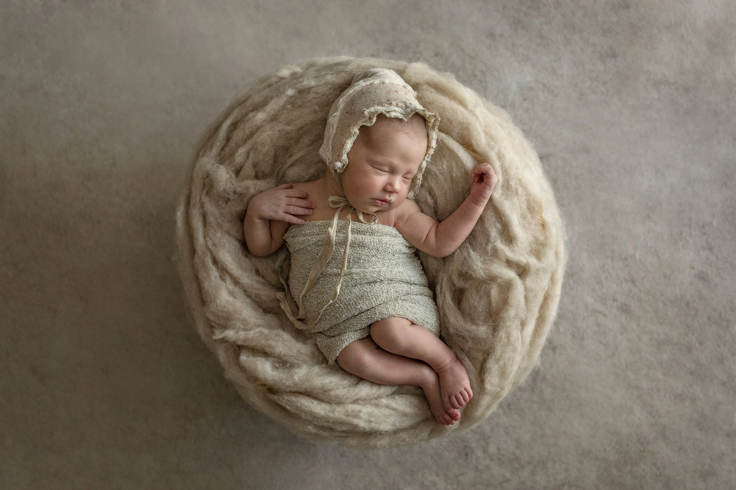 Ava Clinch newborn cream photo-©MarijaSullavan.jpg
