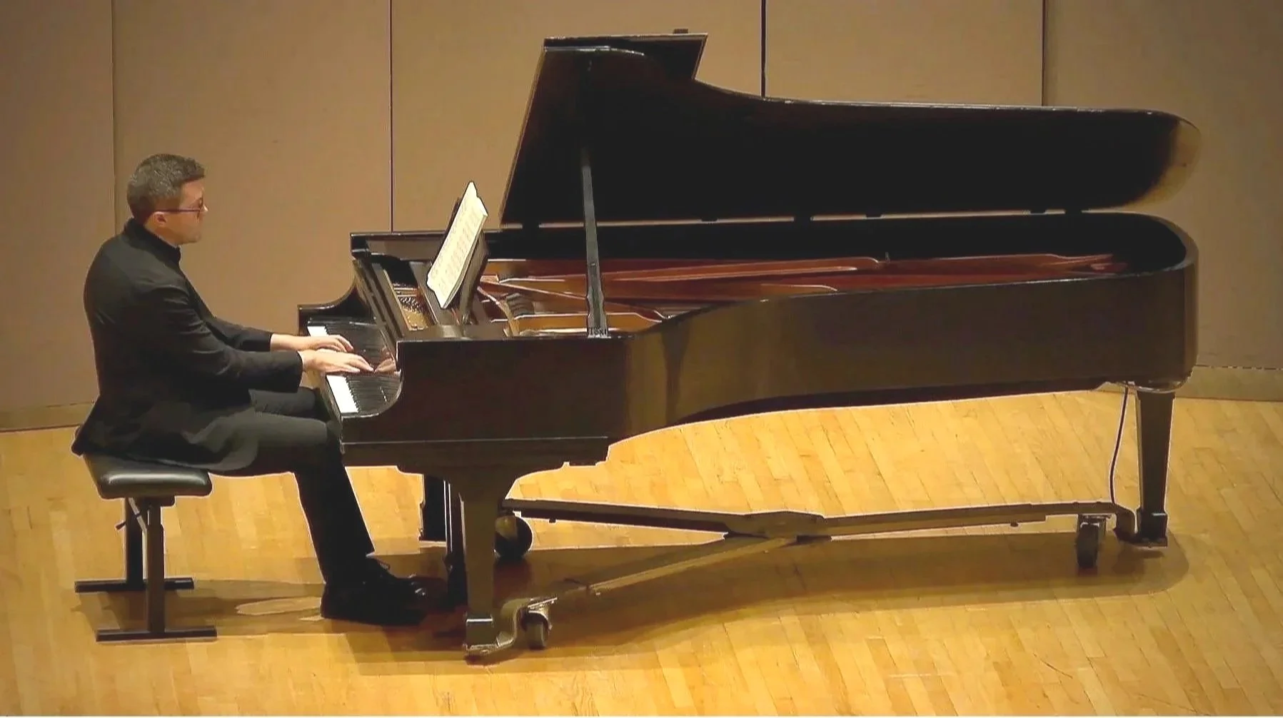 Joseph Piontek performing Bach at the Washburn Summer Keyboard Academy