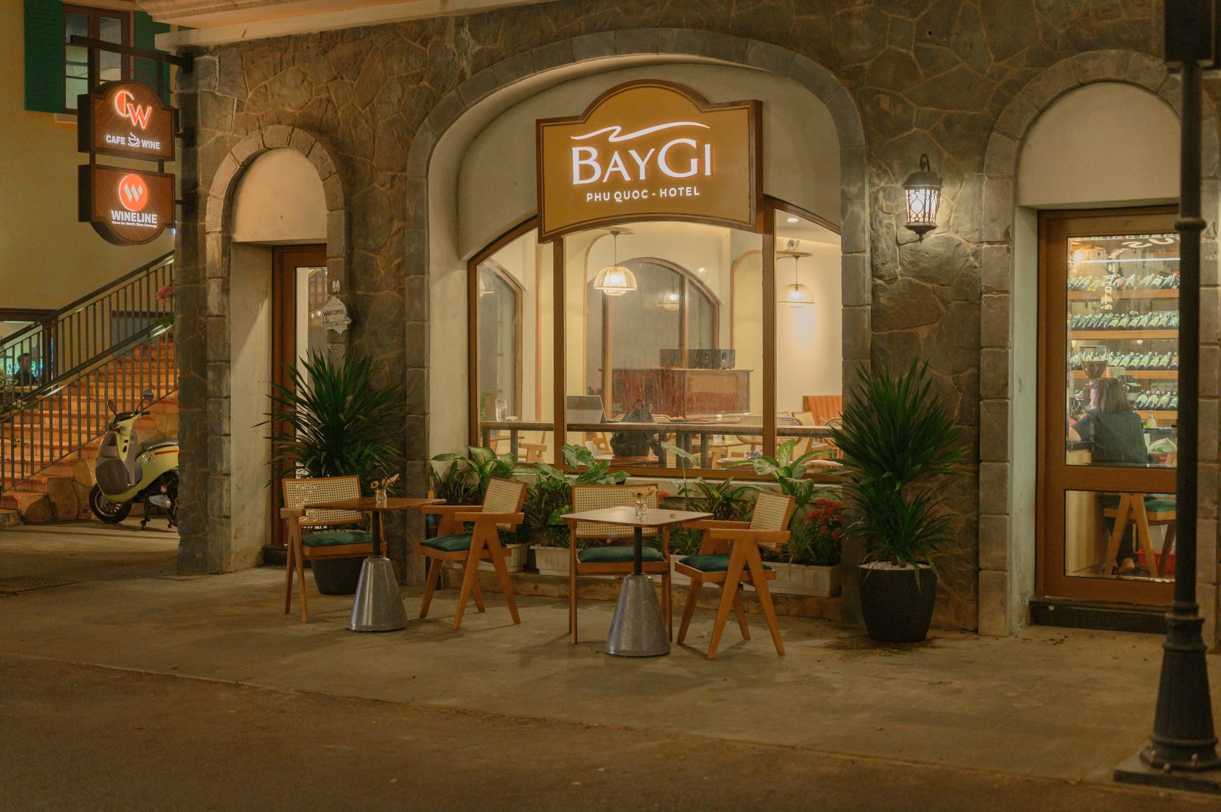 BayGi Sunset Town exterior