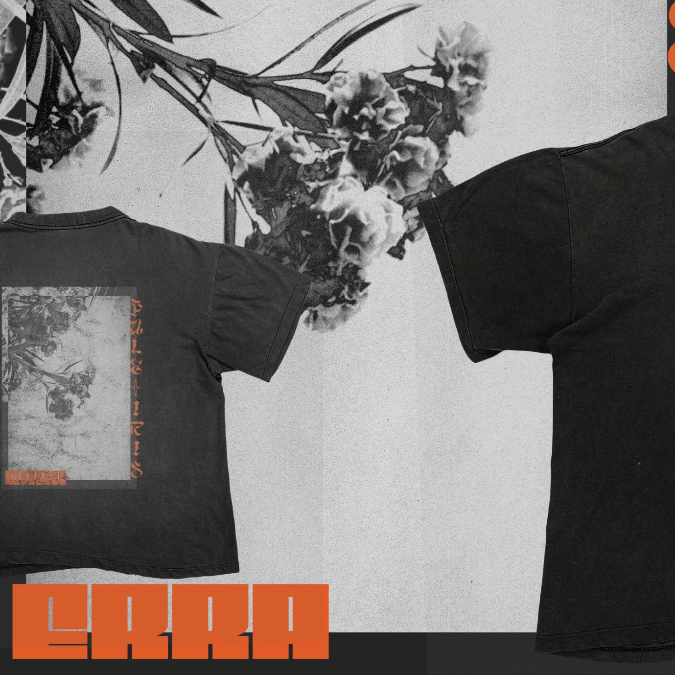 Deux t-shirts noirs suspendus devant un mur blanc avec une image de fleurs séchées en noir et blanc. Le t-shirt de gauche a un design avec texte orange et une image en noir et blanc au centre. Le nom 'LROO' en grandes lettres orange est en bas de l'i