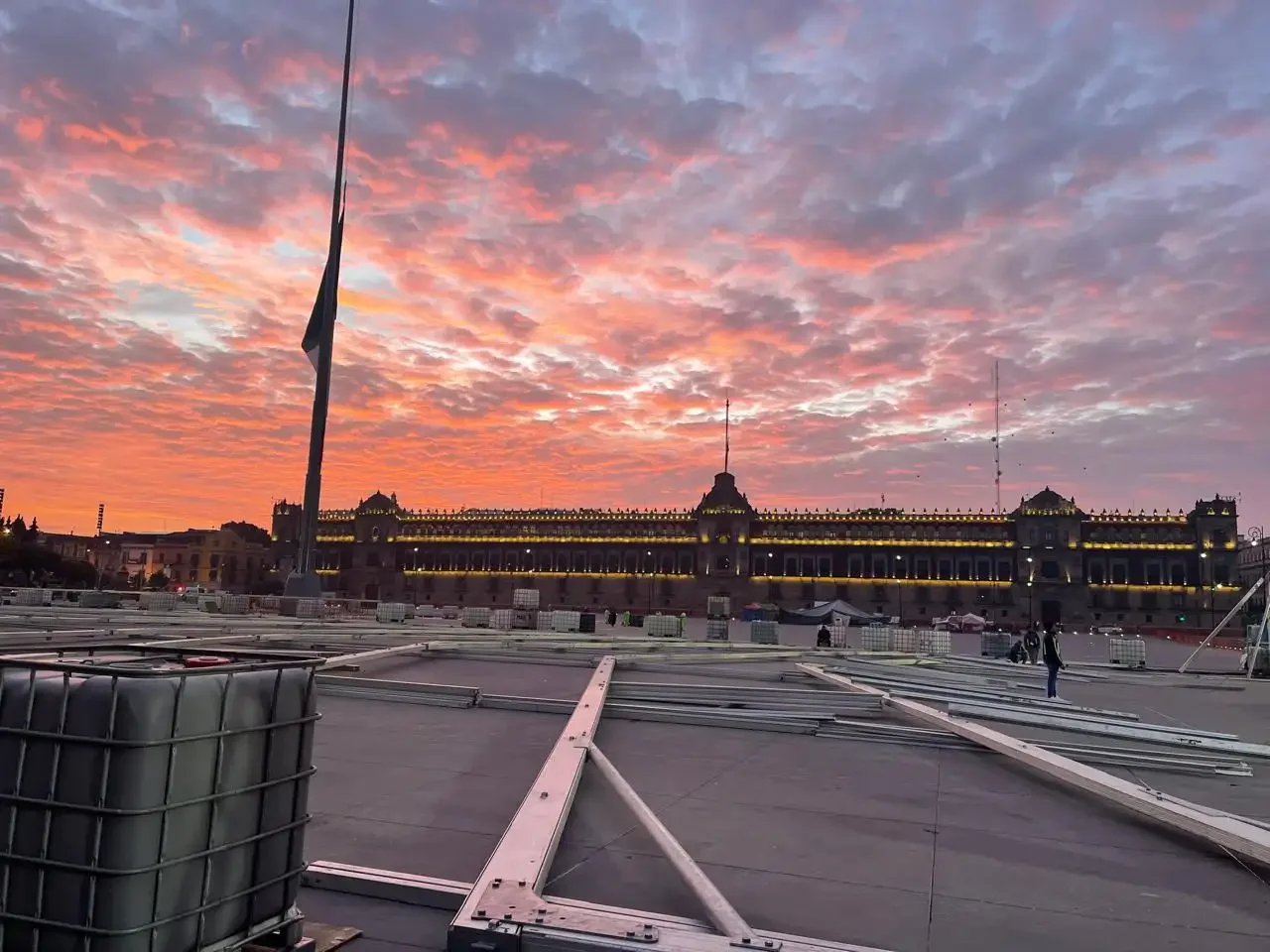 Montaje de Carpa Dos Aguas para Evento Cultural. Cuauhtémoc, CDMX. - 2022